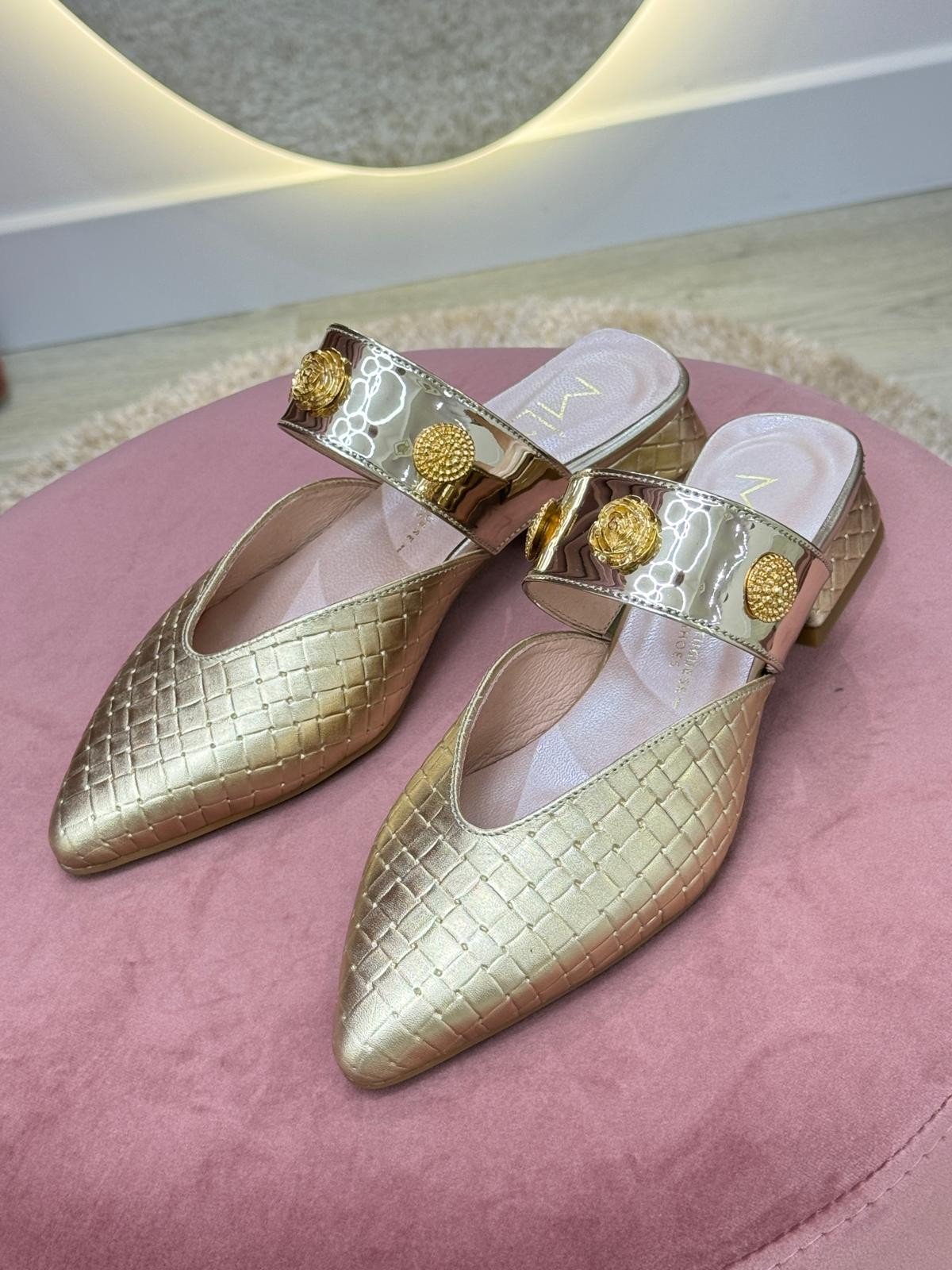 Mules douradas