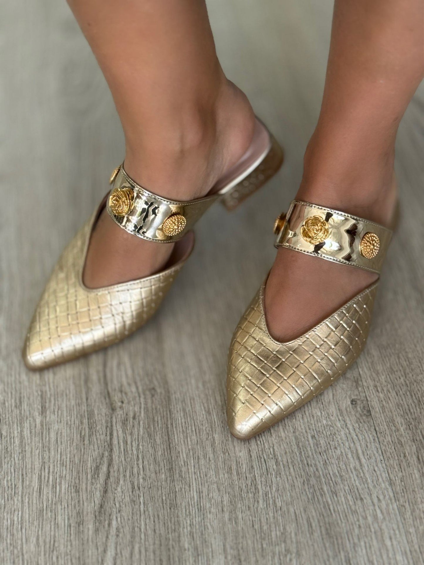 Mules douradas