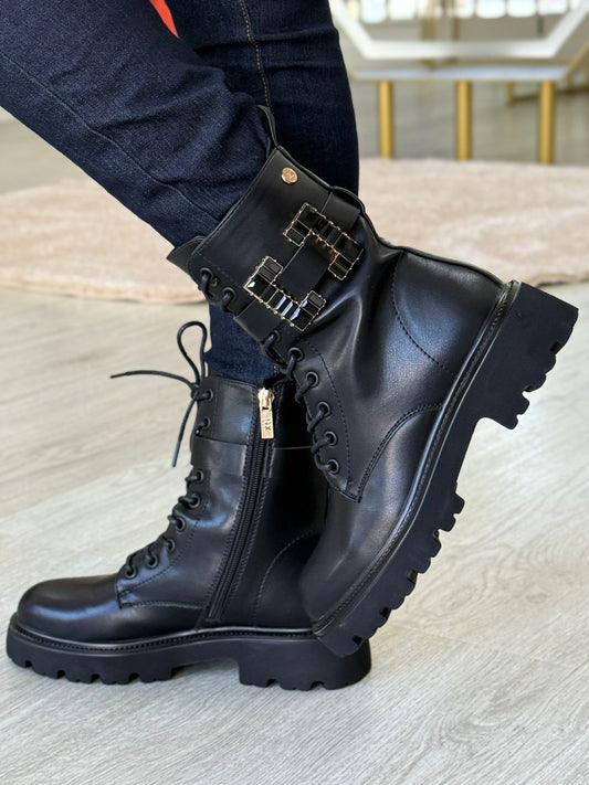 Bota militar c/aplicação