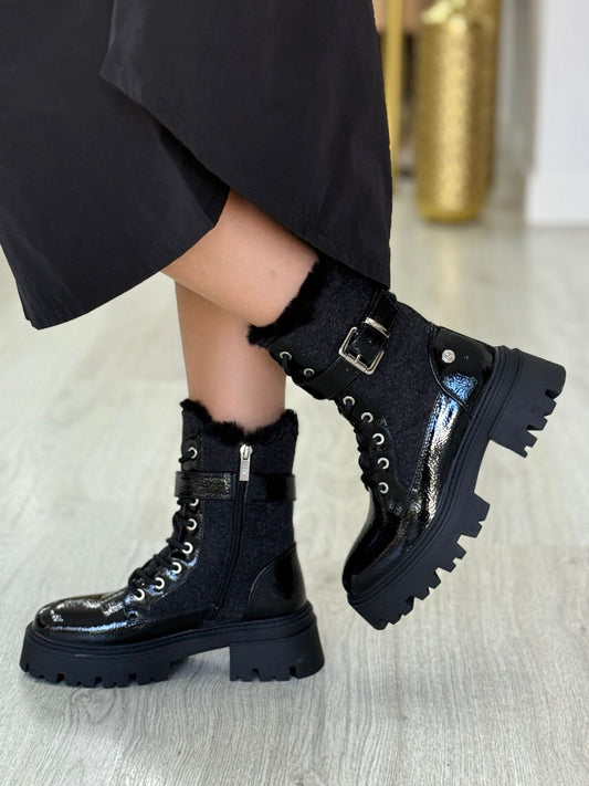 Bota militar verniz