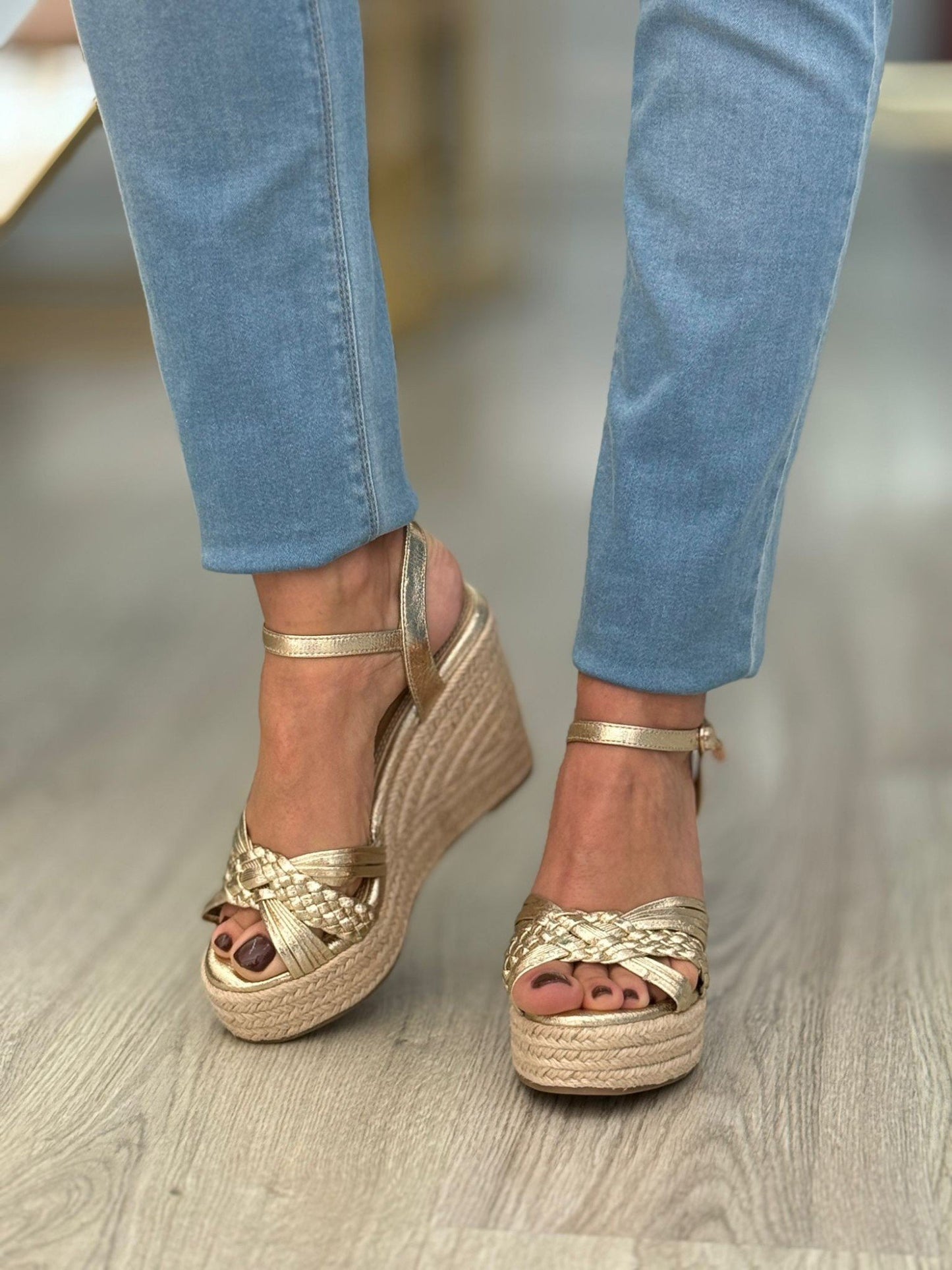 Sandálias com plantaforma