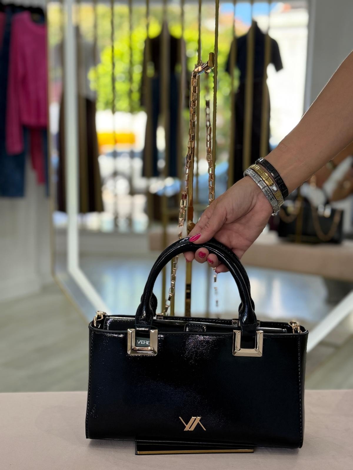 Mala pequena com corrente (+ cores)