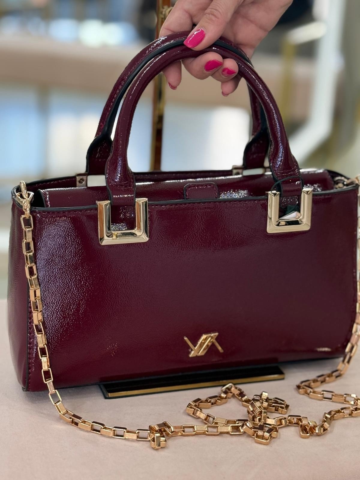 Mala pequena com corrente (+ cores)