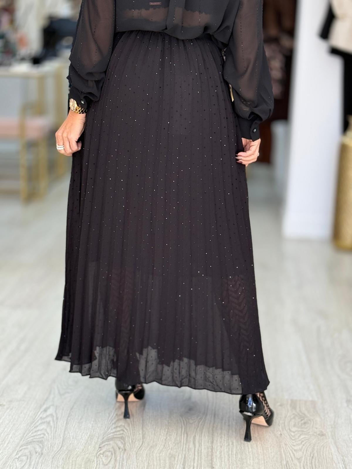 Saia comprida com strass