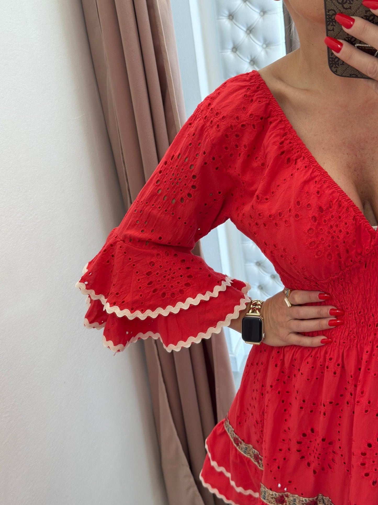 Vestido em bordado inglês