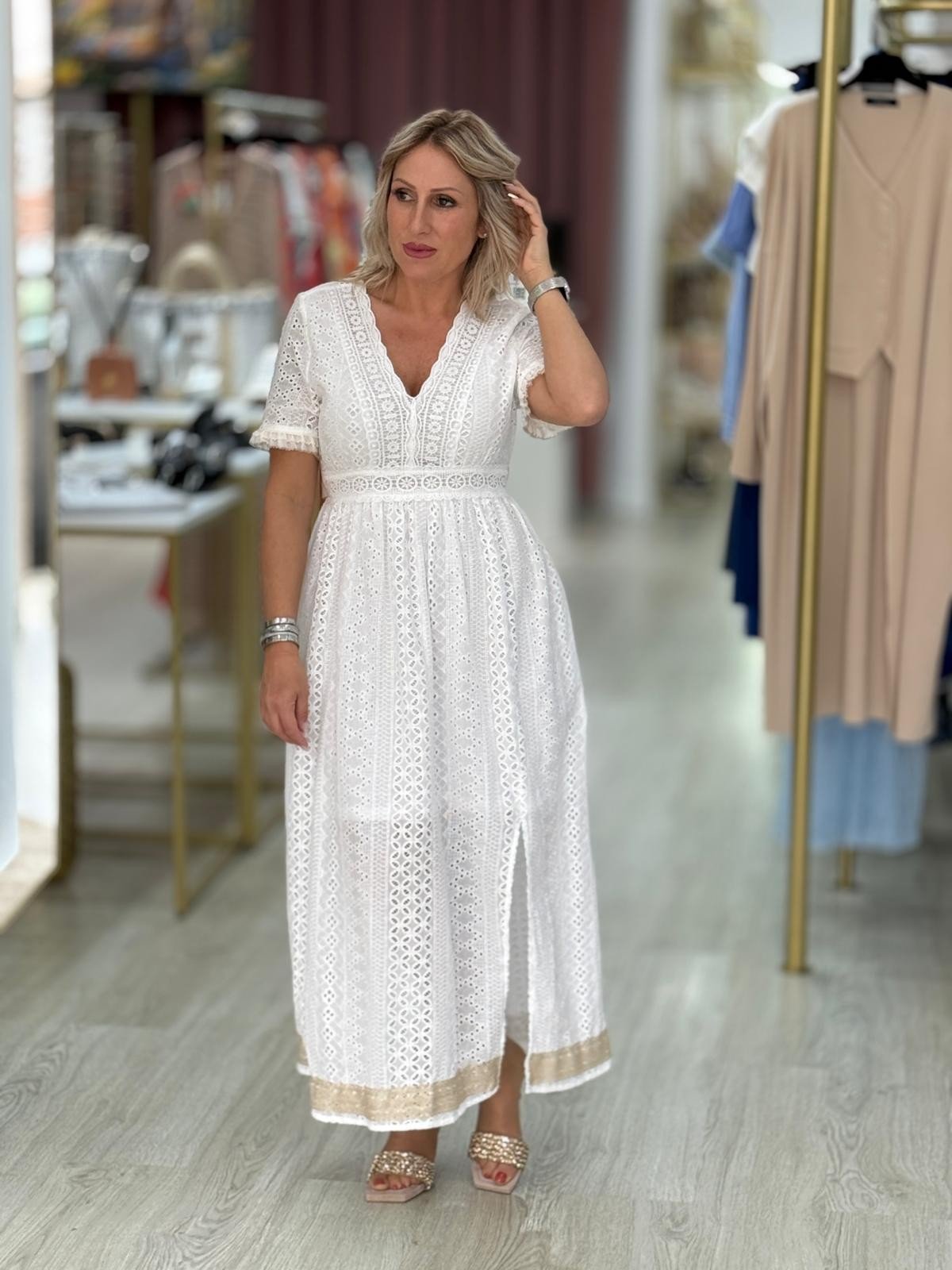 Vestido bordado inglês