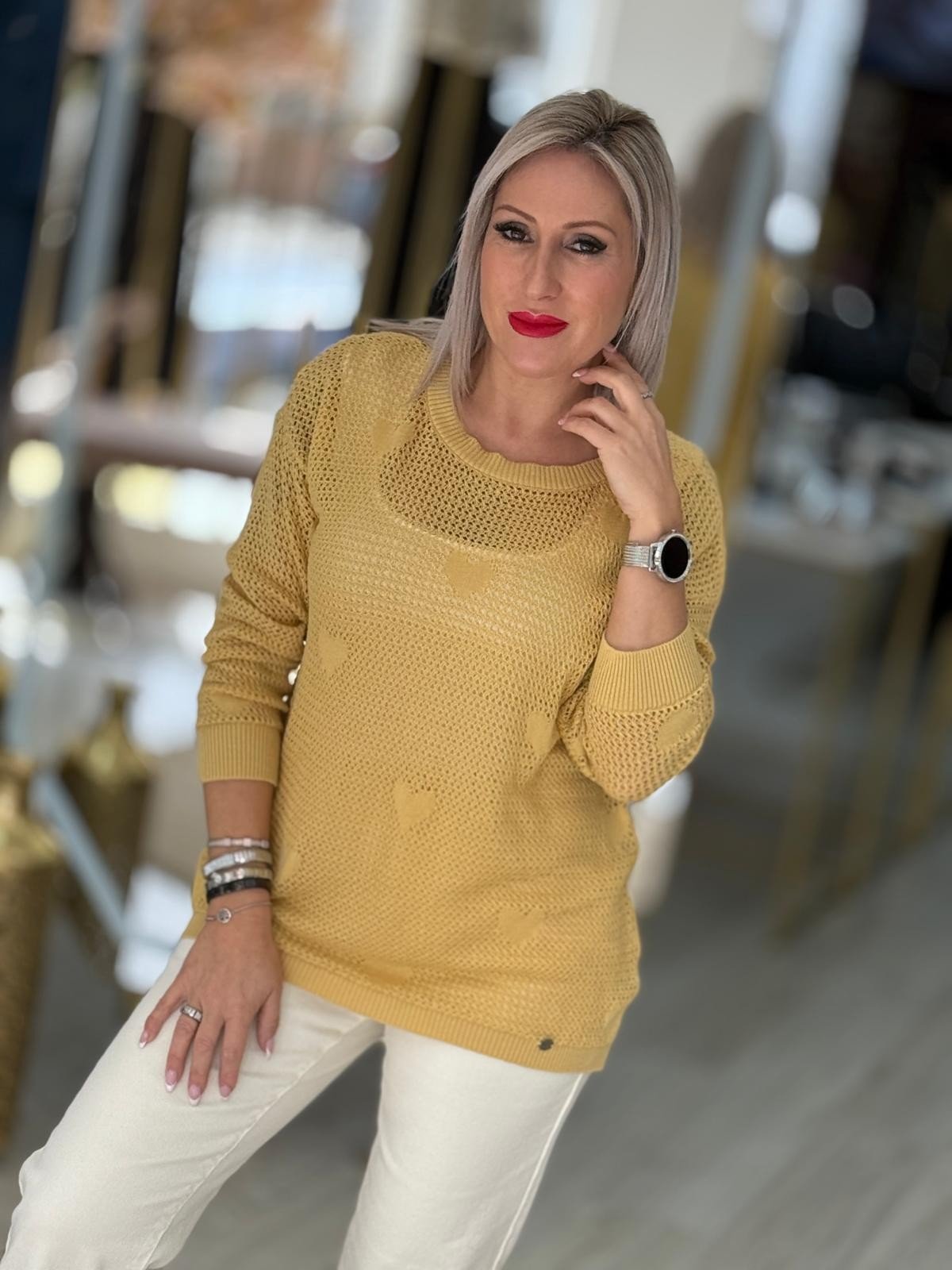 Camisola perfurada corações