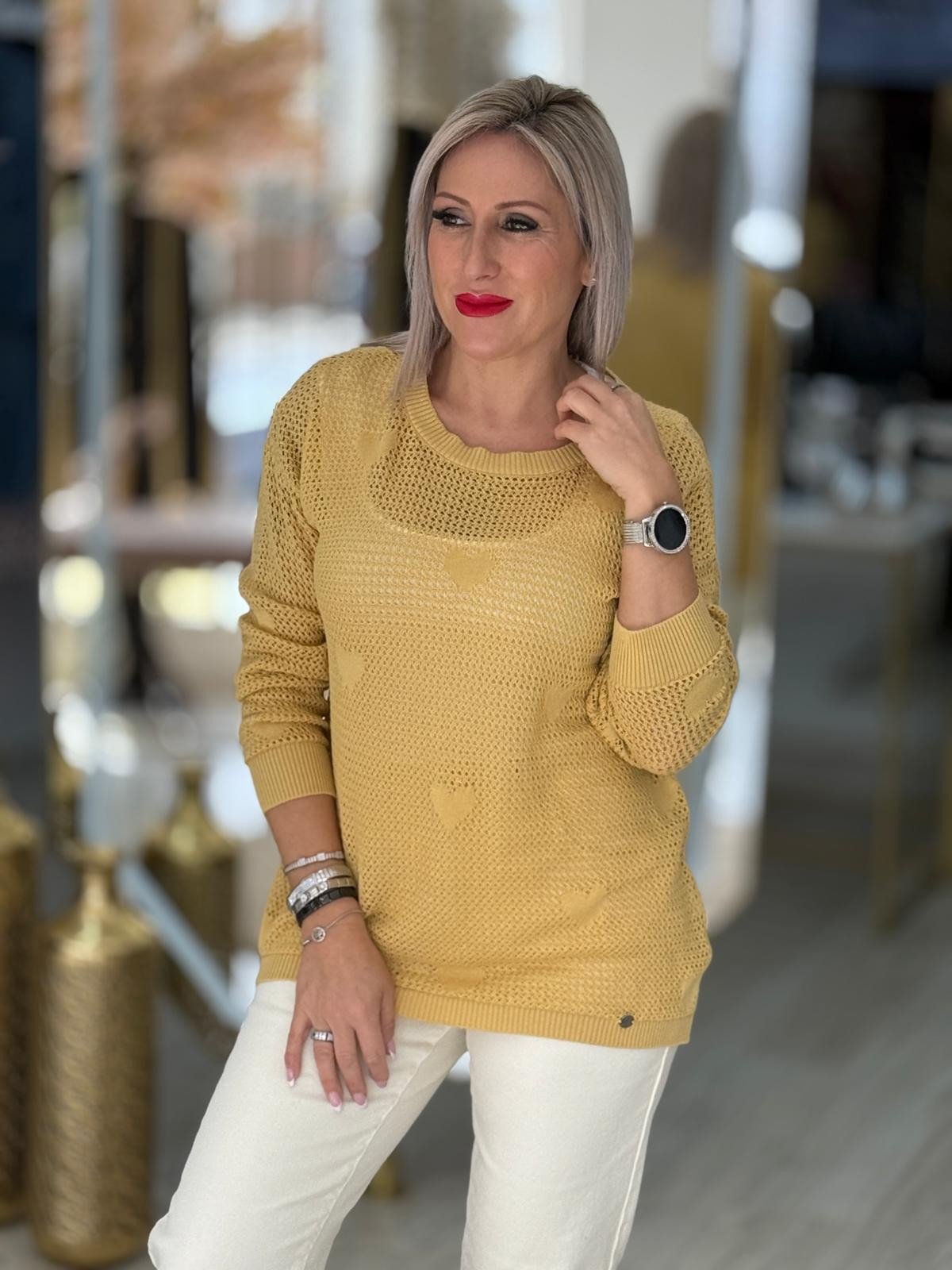 Camisola perfurada corações