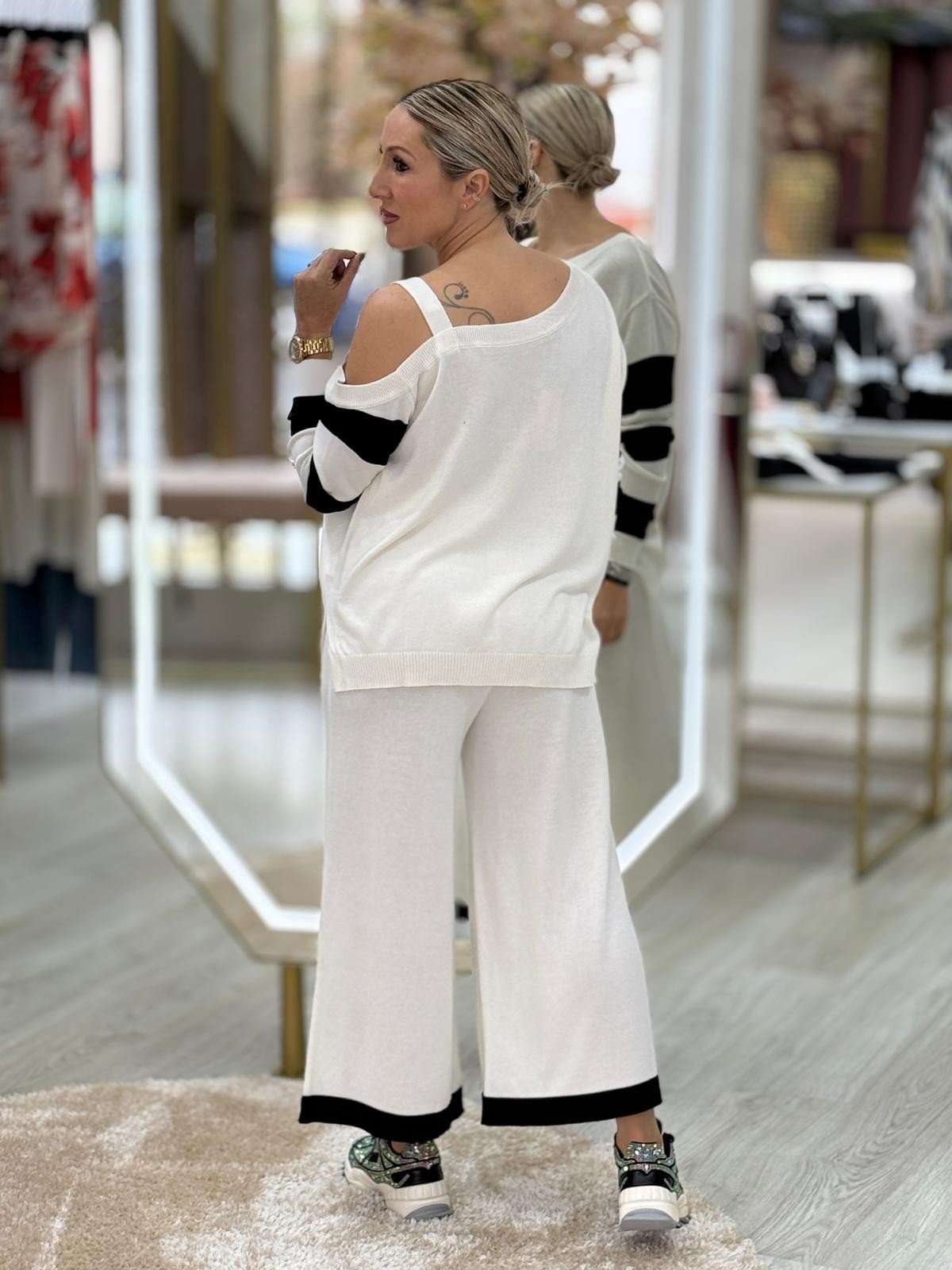 Calças com contrastes