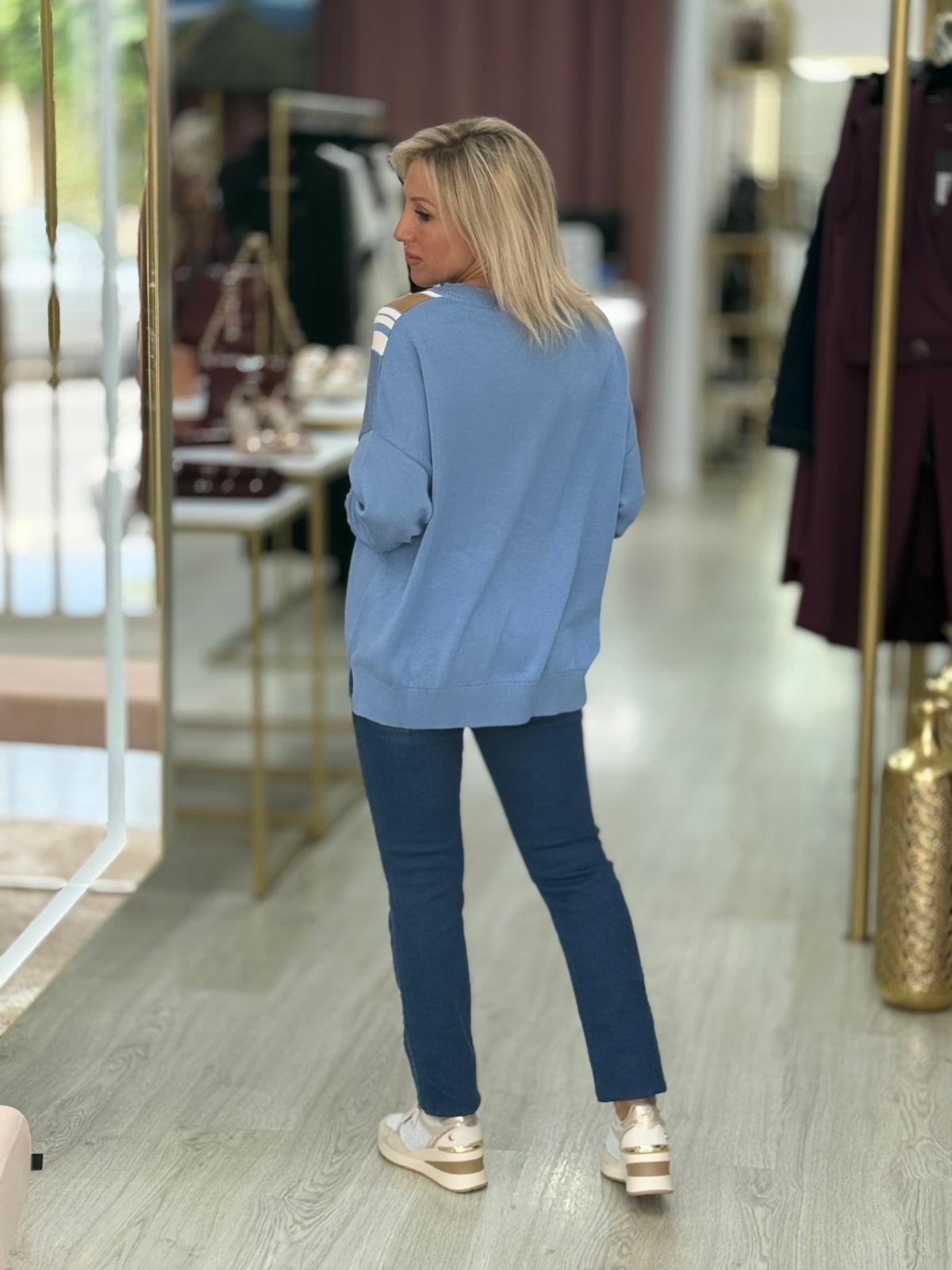 Camisola decote em v