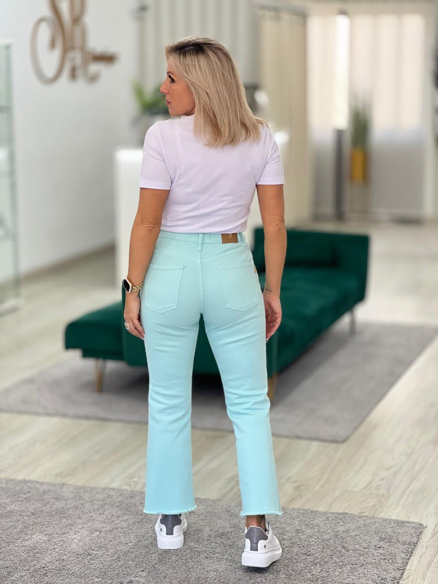 Calça cropped flare