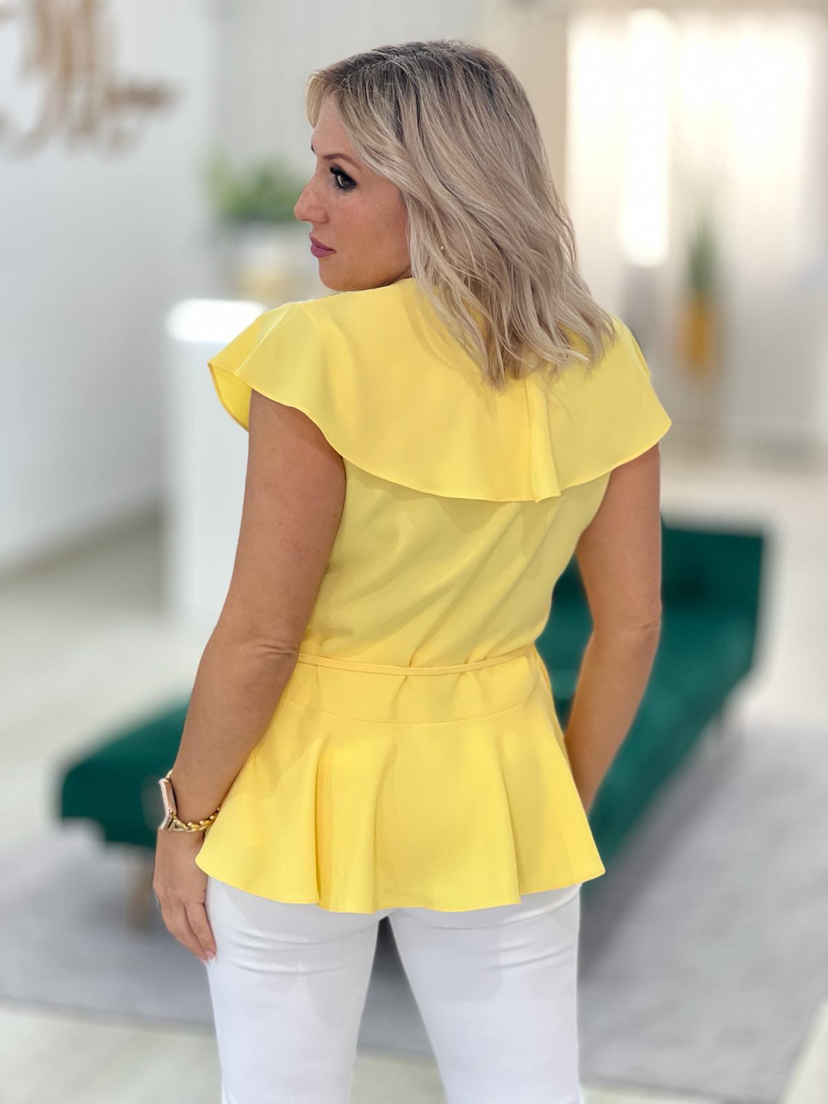 Blusa com folhos