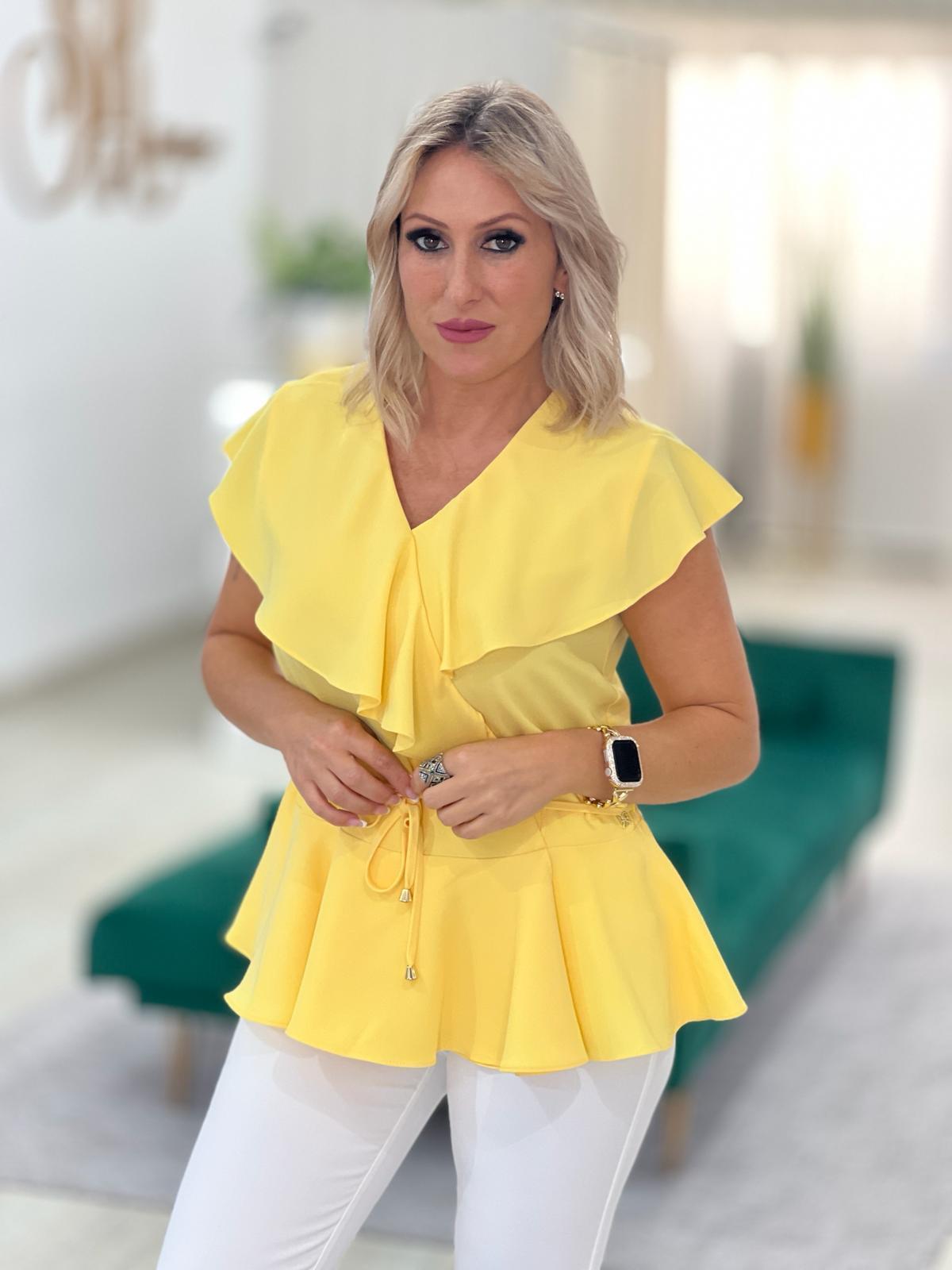 Blusa com folhos
