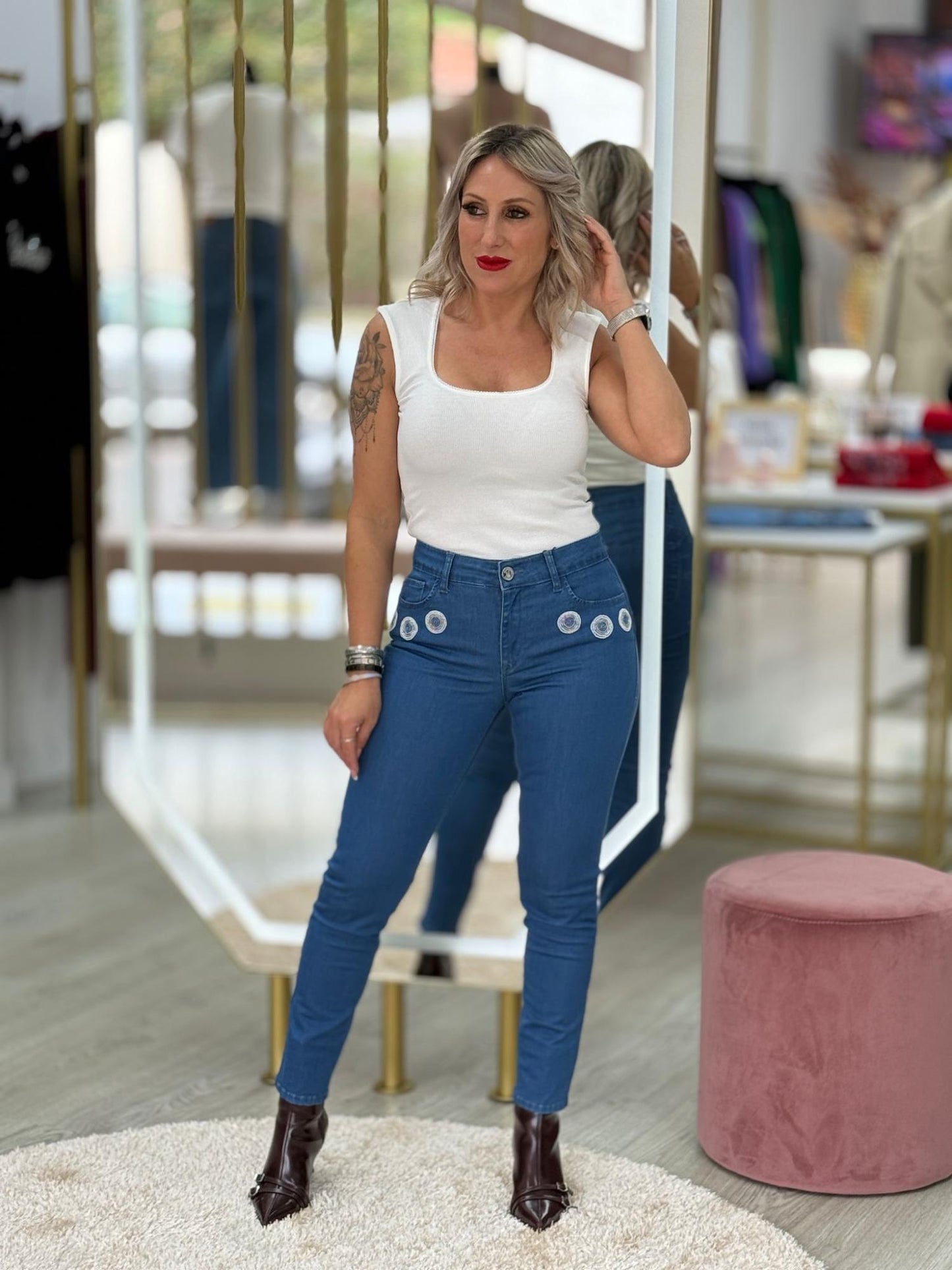 Calças de ganga com missangas