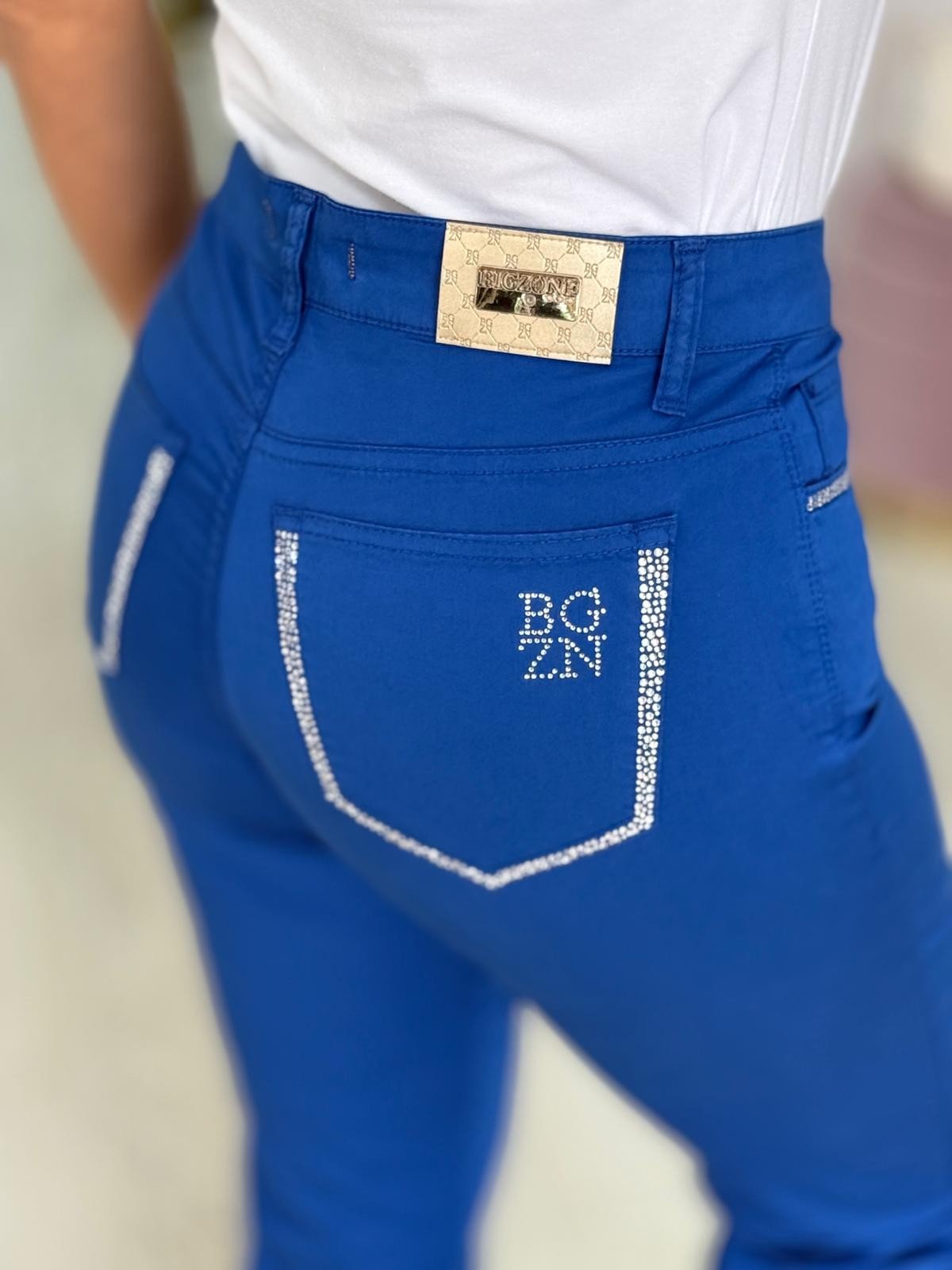 Calças com strass