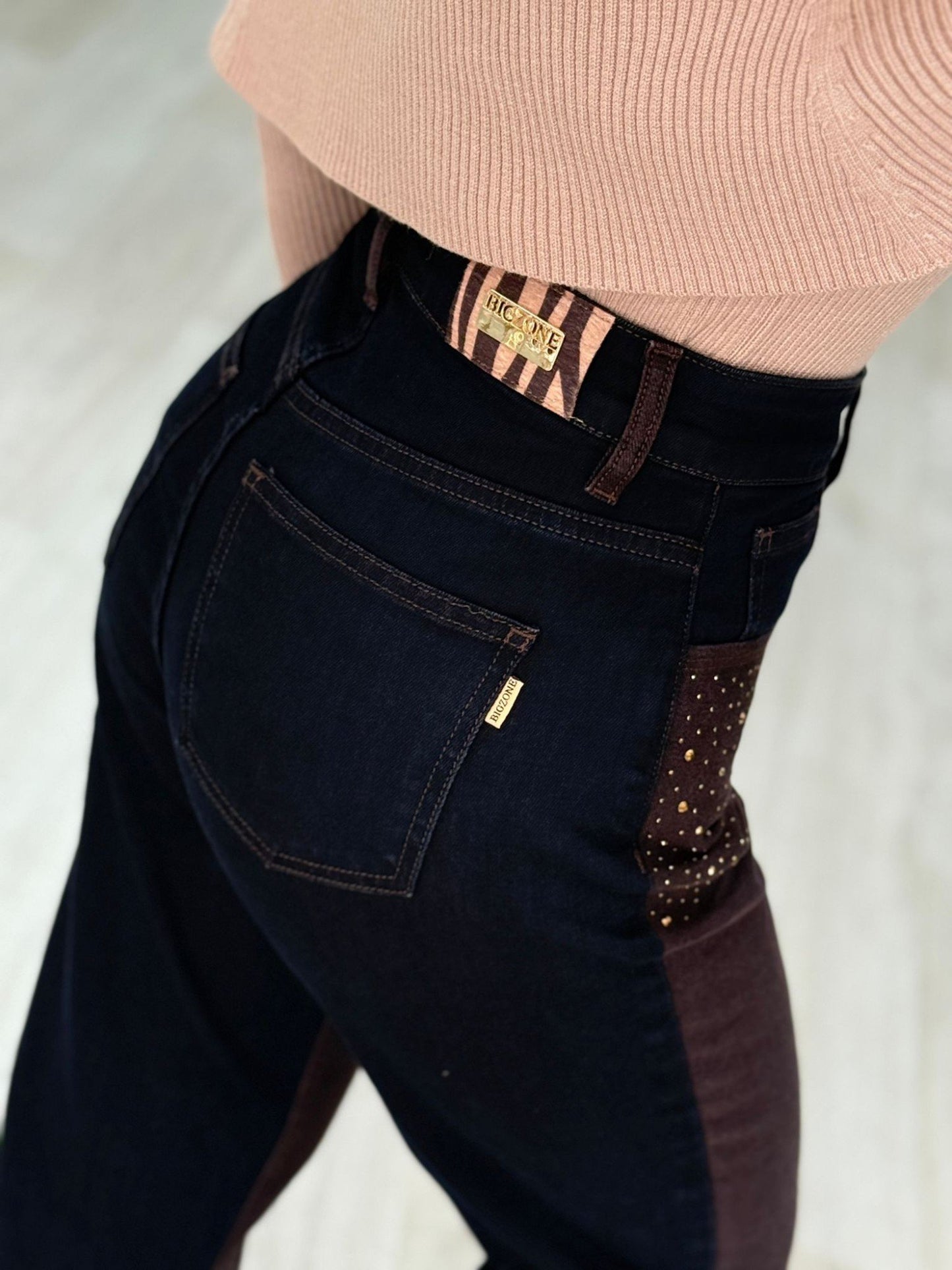 Calças de ganga com strass