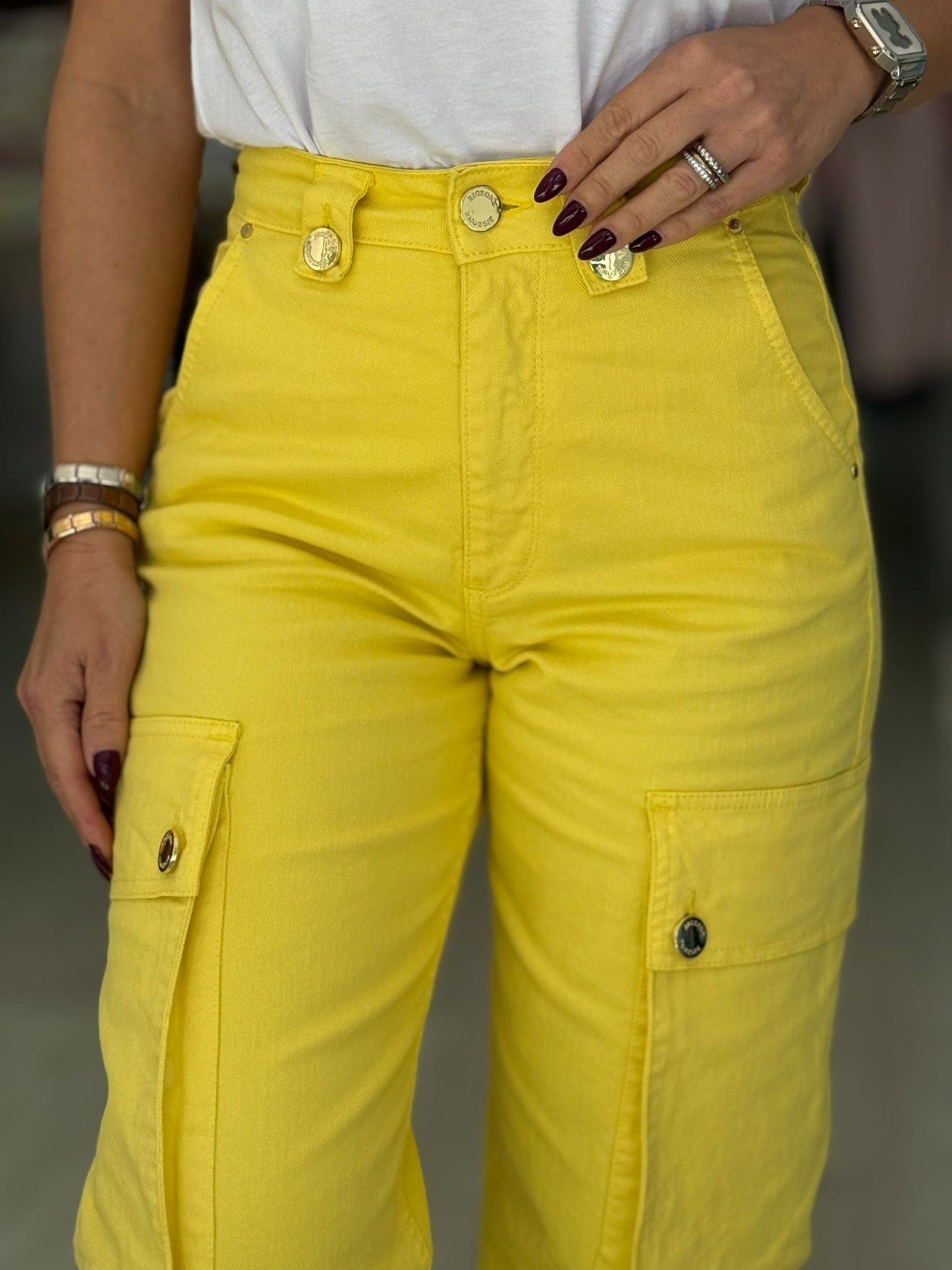 Calças slouchy com bolsos