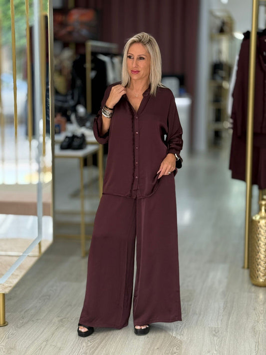 Calças largas com elástico na cintura