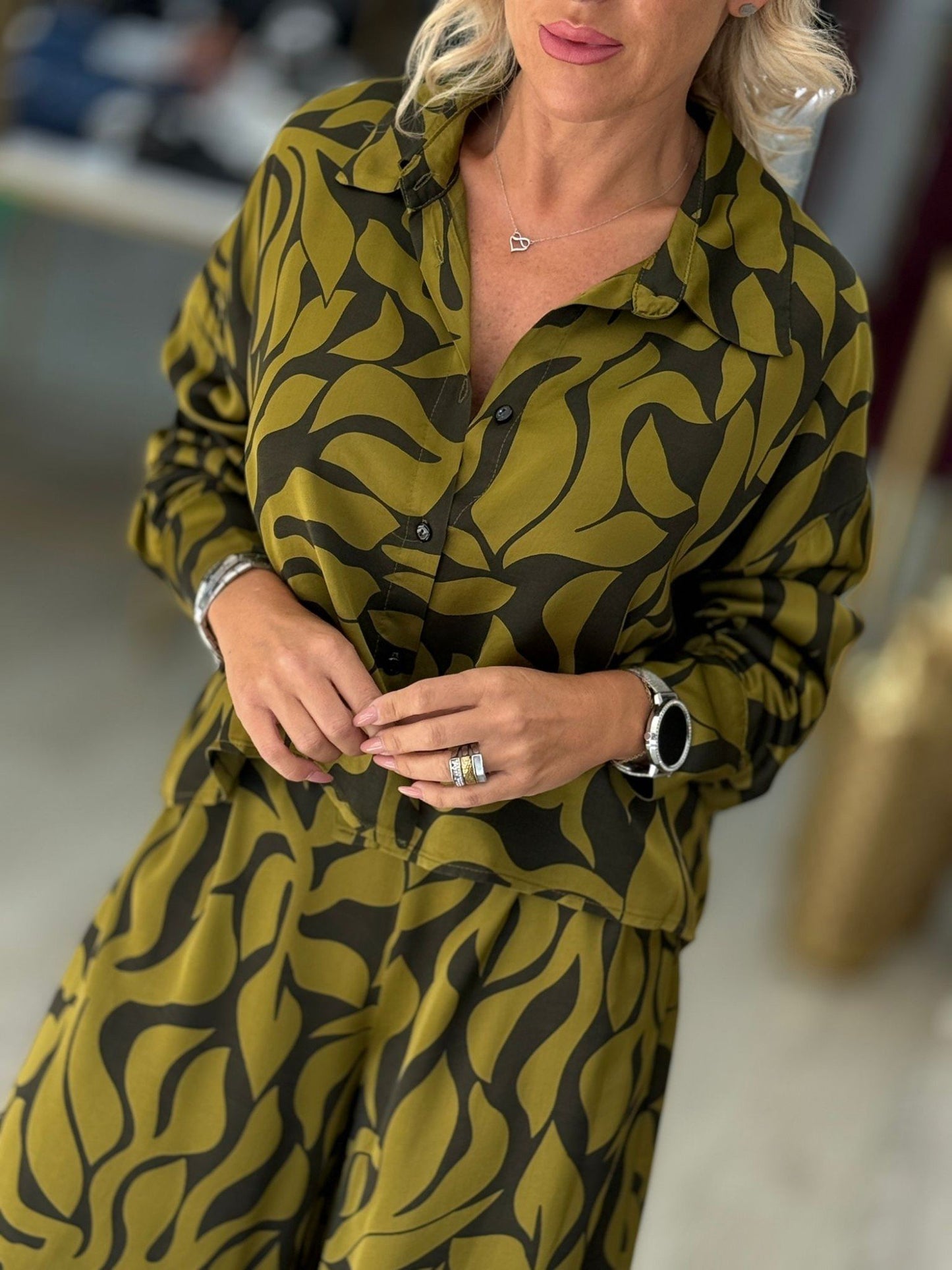 Blusa com padrão floral