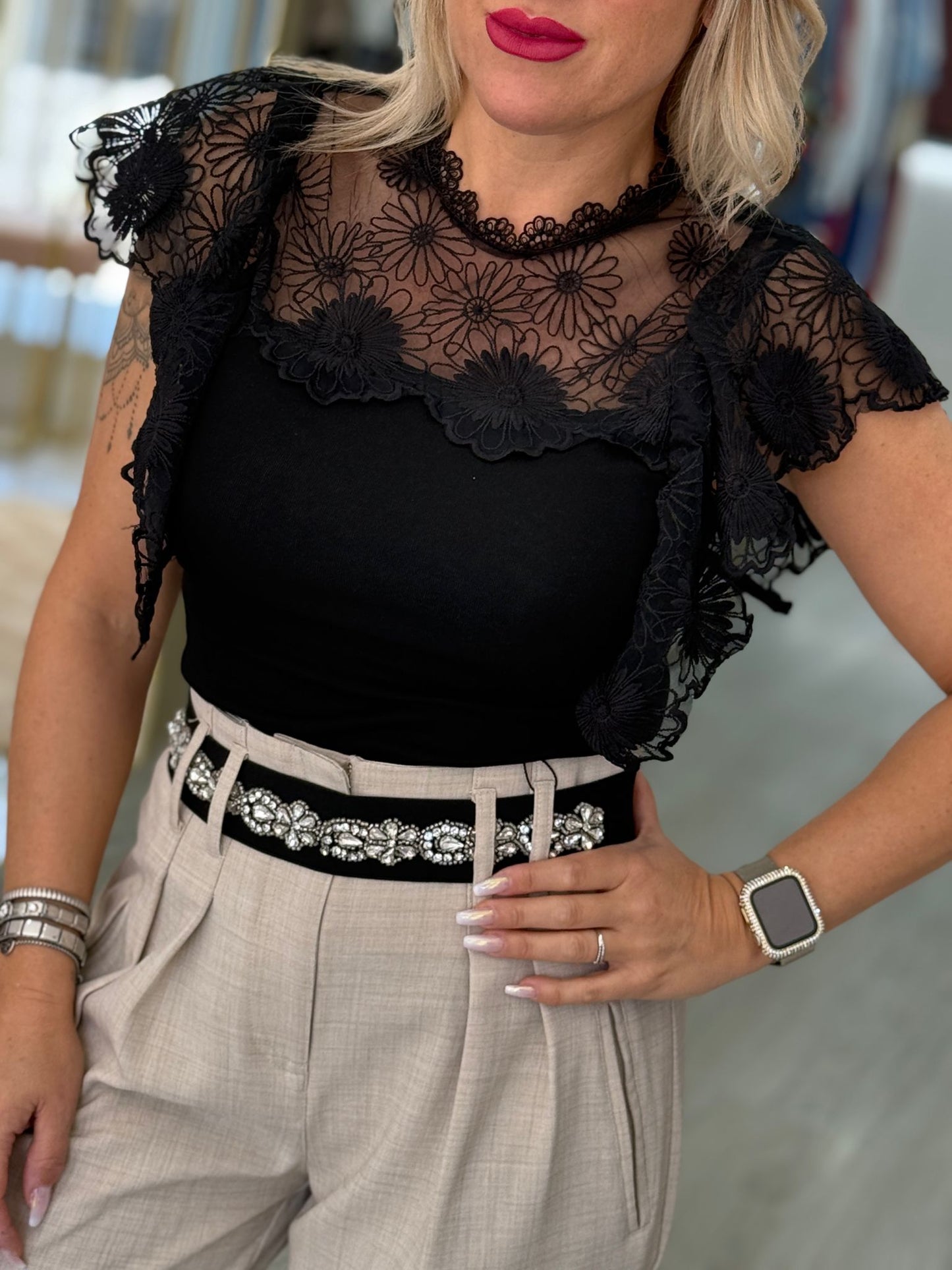 T-shirt com renda (+cores)