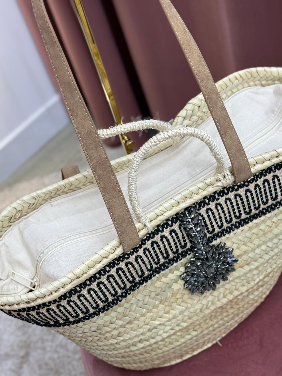 Cesta com brilhantes