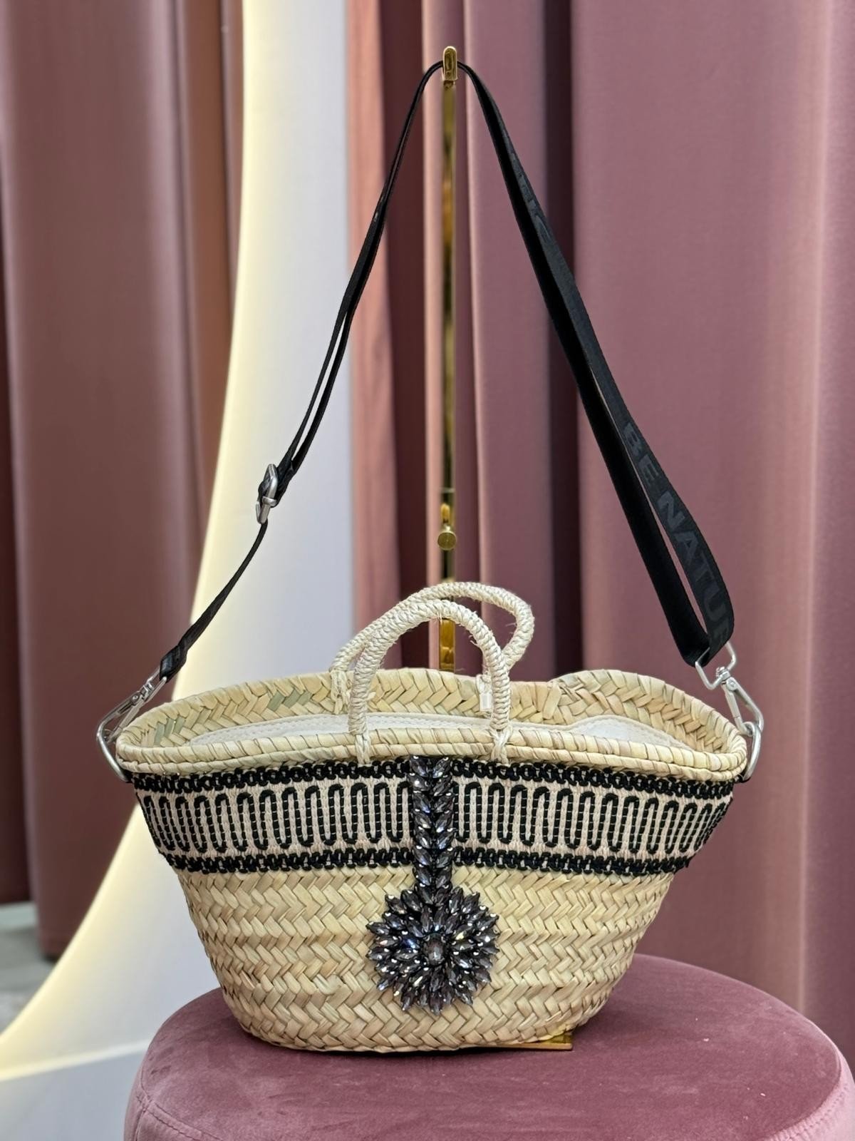 Cesta com brilhantes