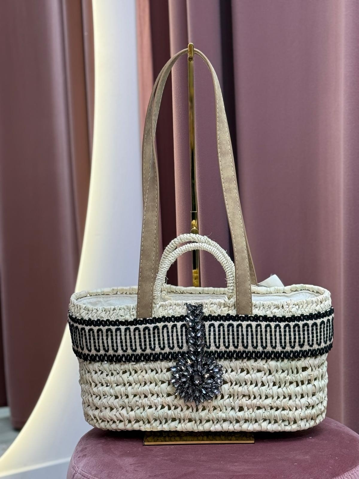 Cesta com brilhantes