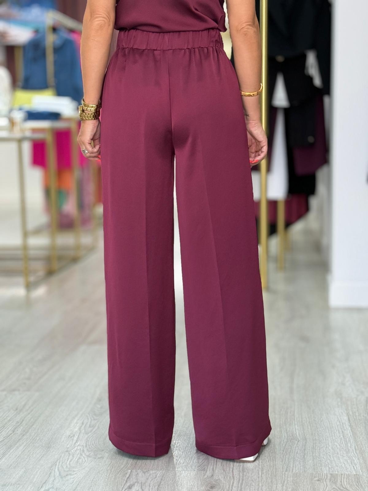 Calça wide leg acetinada