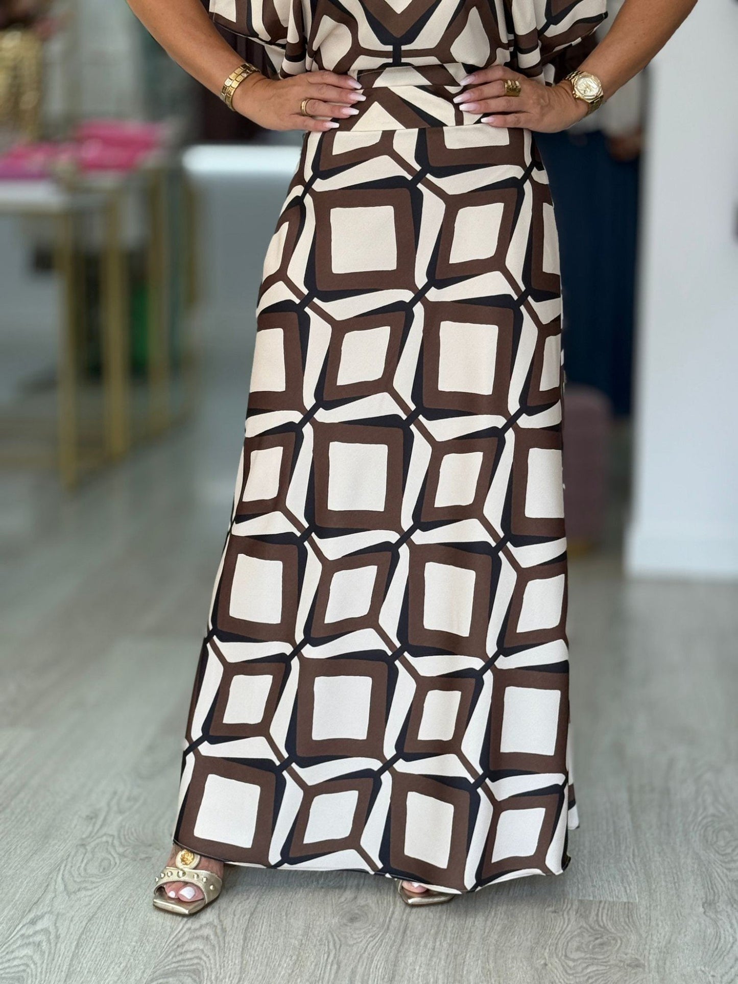 Saia acetinada comprida estampada