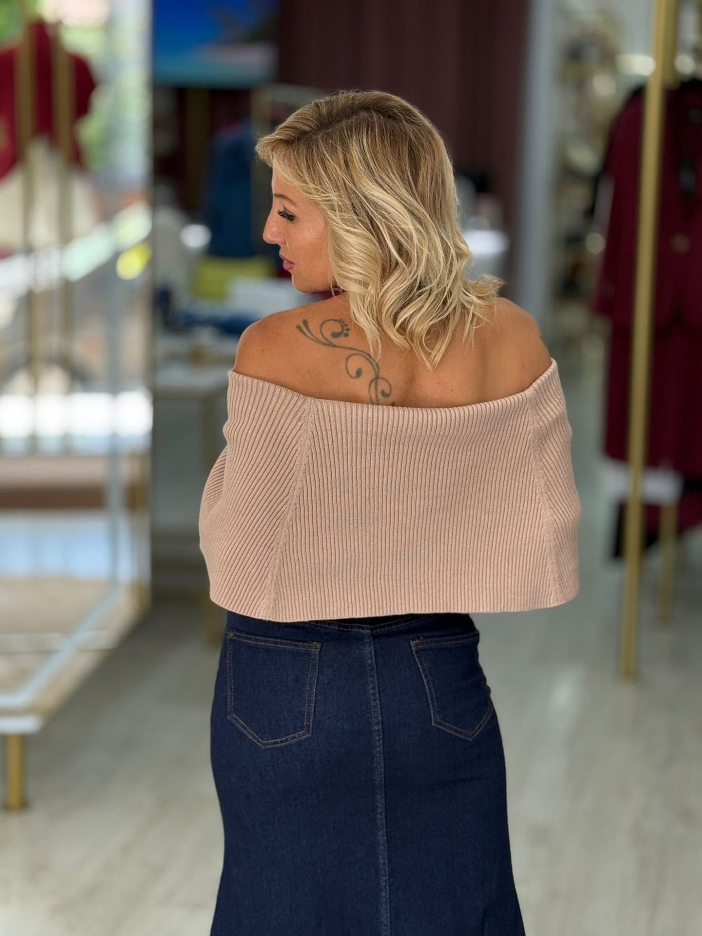 Camisola de malha com gola bardot