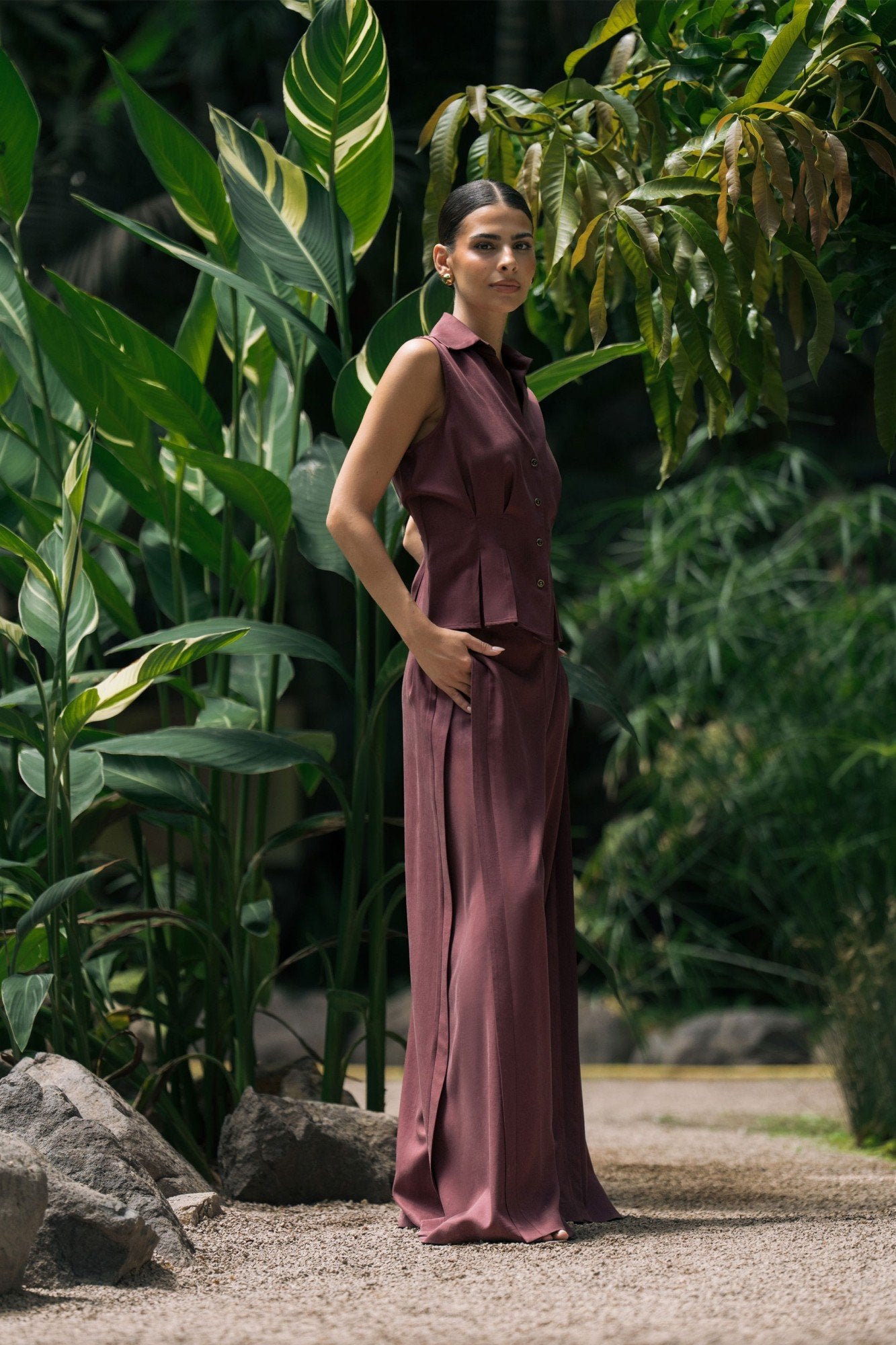 Calça pantalona de cintura subida