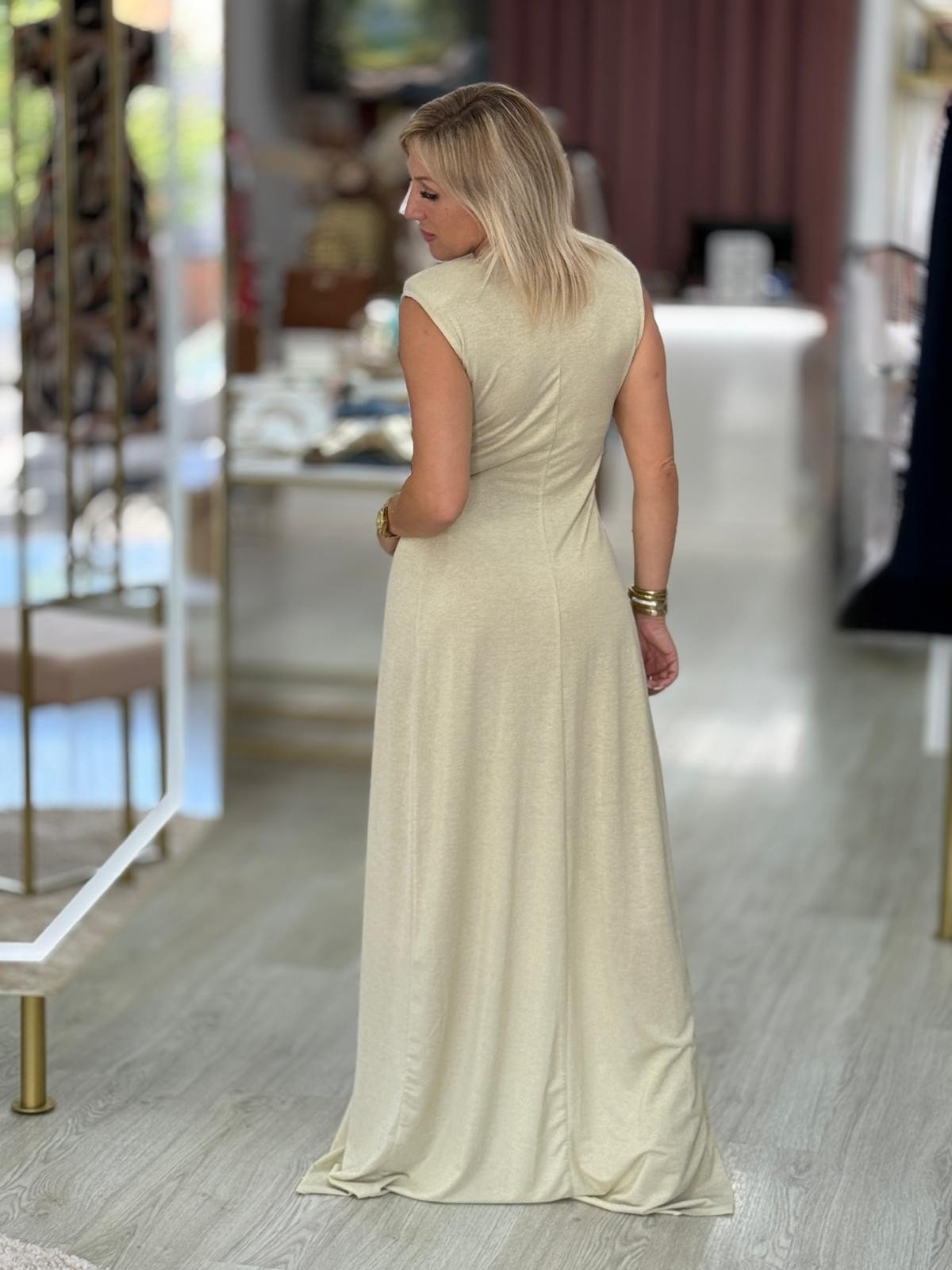 Vestido comprido em lurex