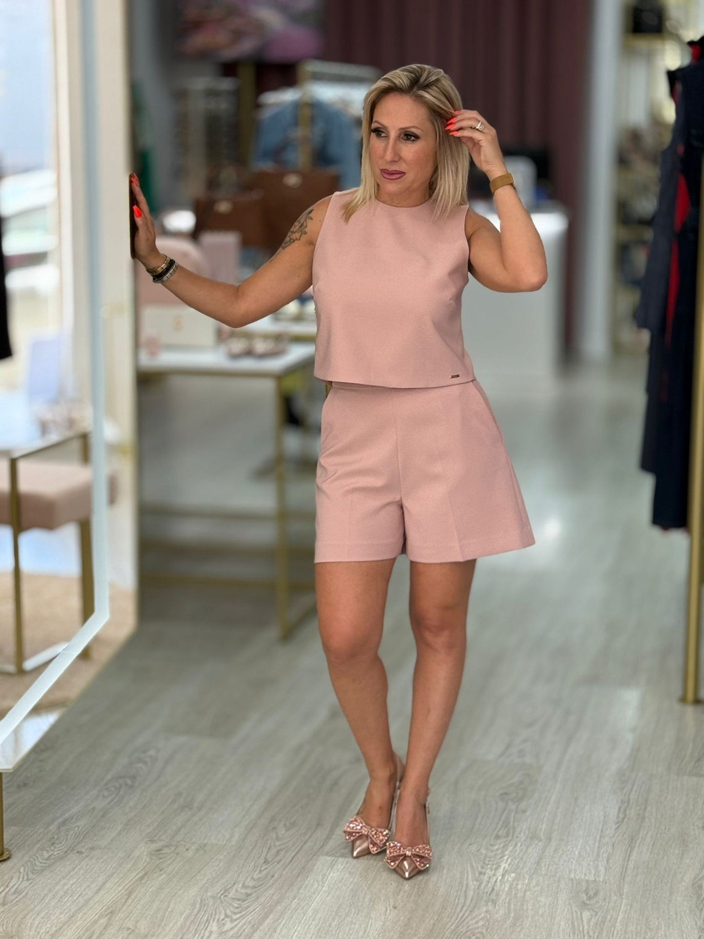 Top com fecho em laçada nas costas (+ cores)