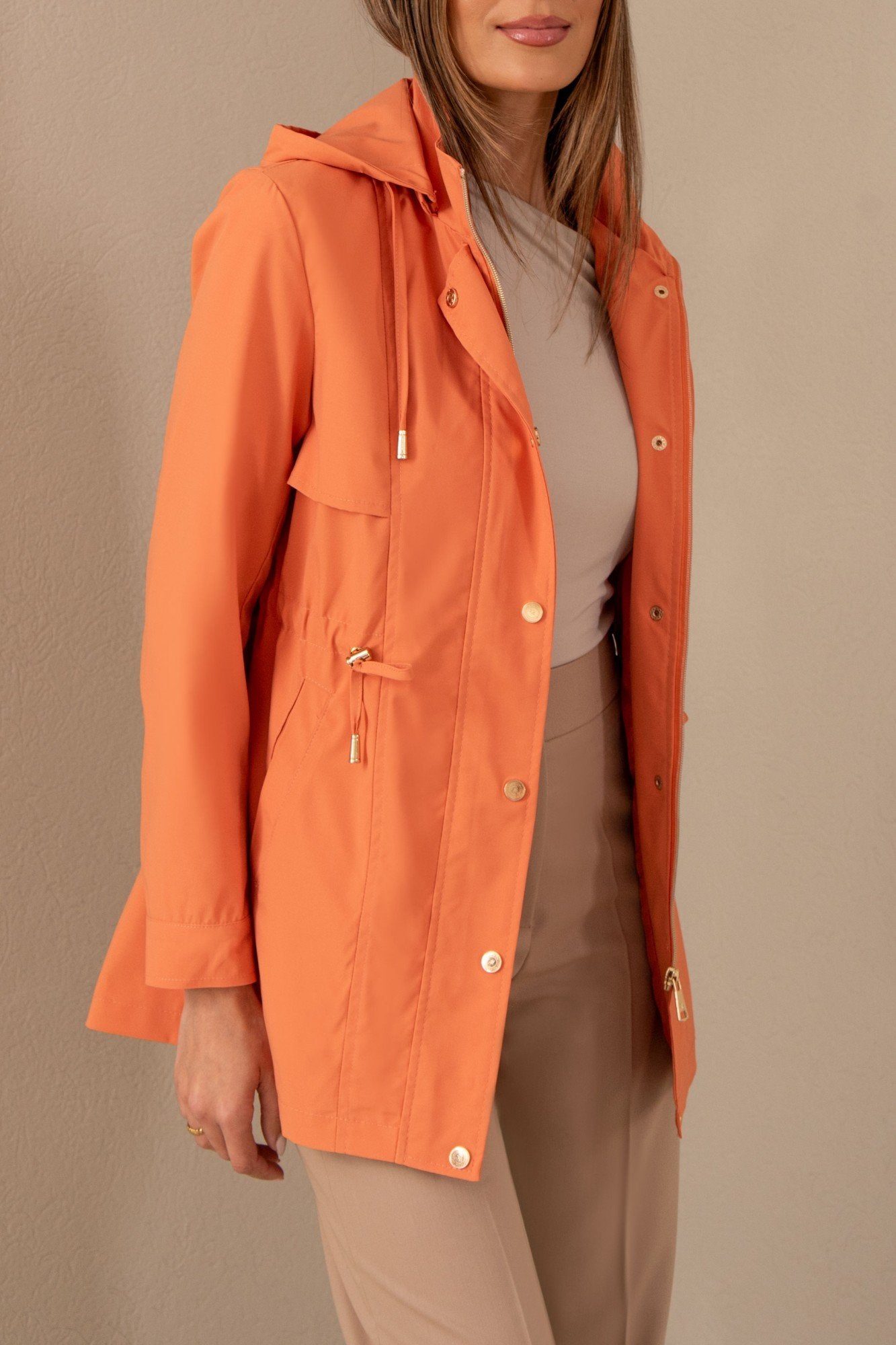 Parka com capuz (+ cores)