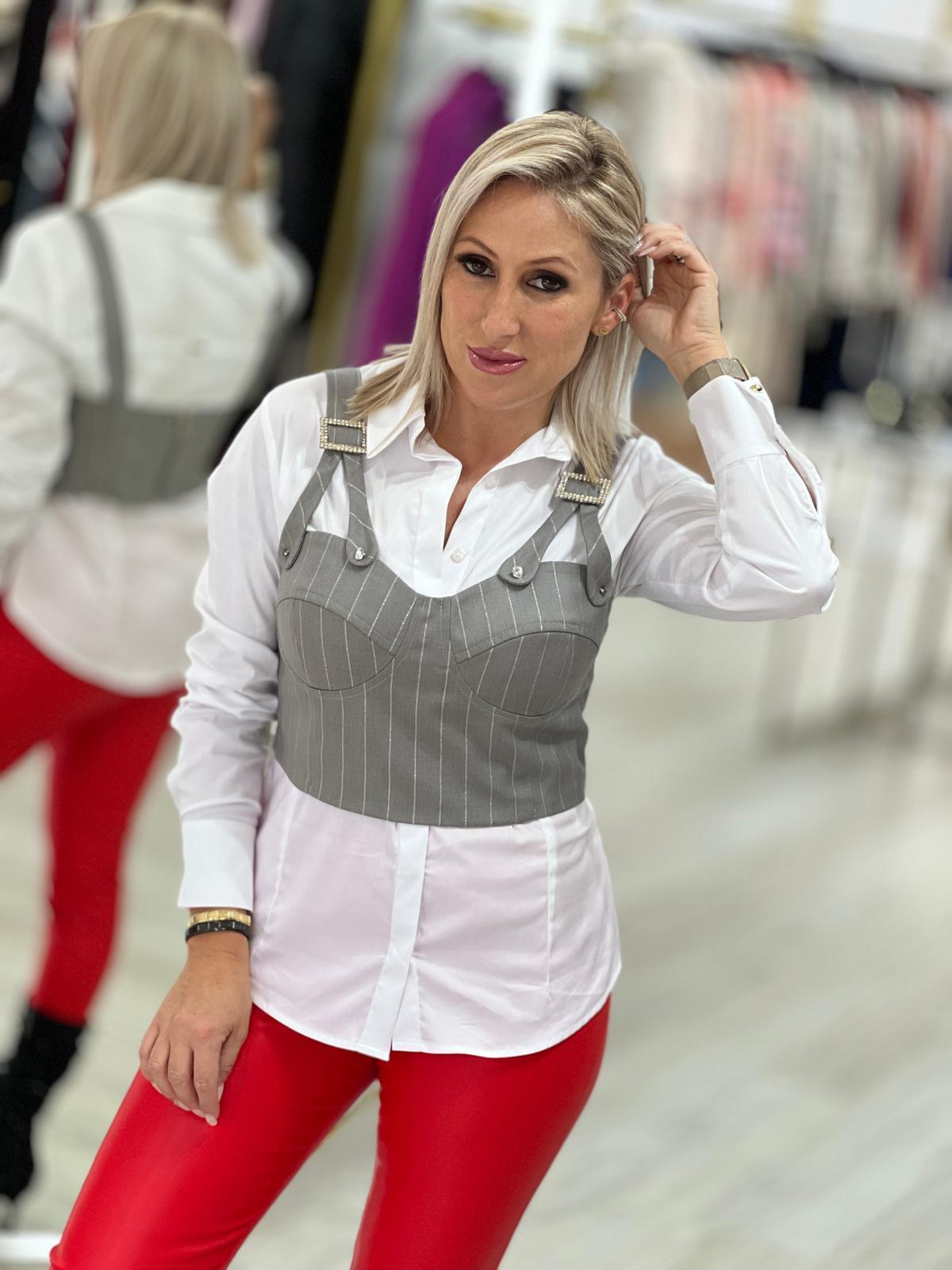 Top curto riscas diplomáticas