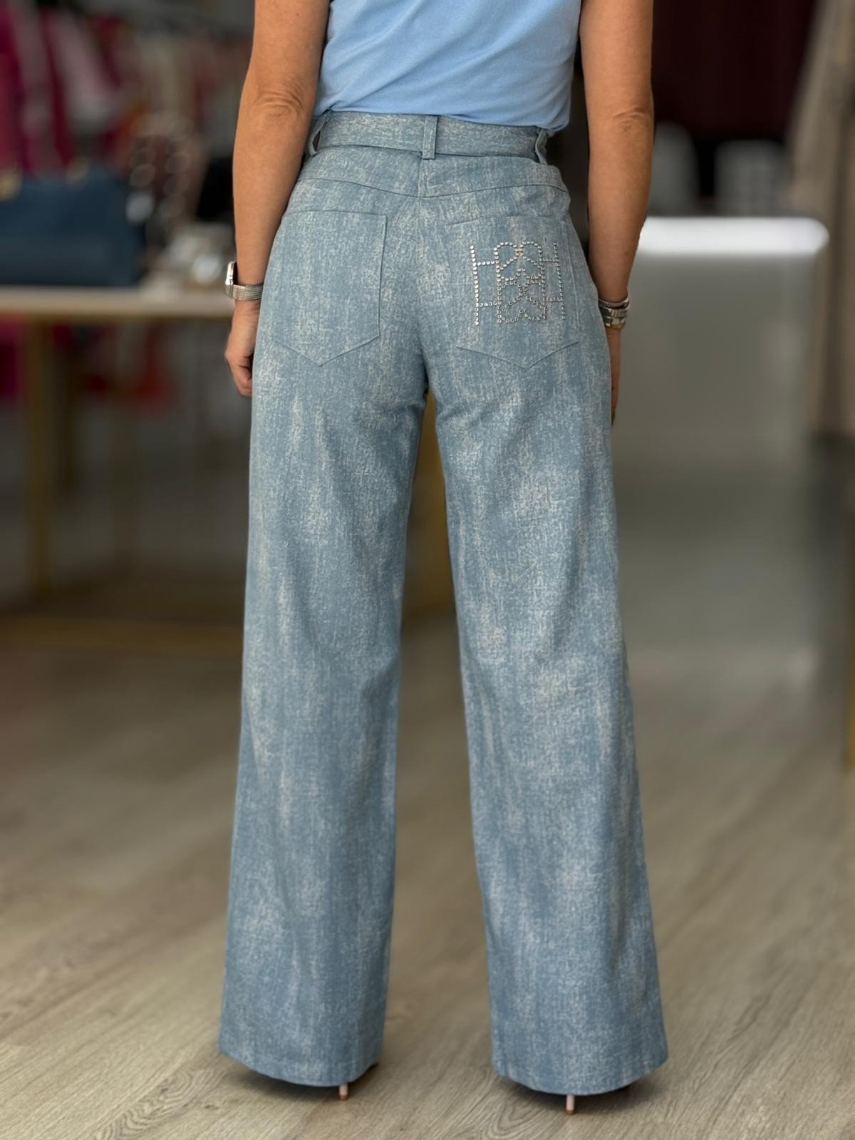 Calças jeans de cintura média