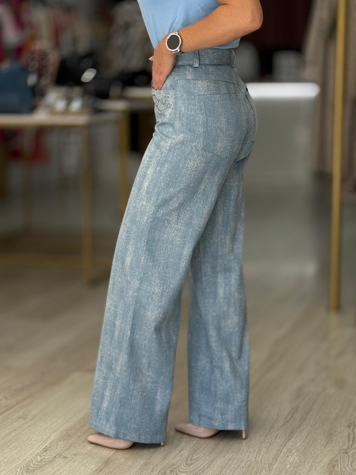 Calças jeans de cintura média