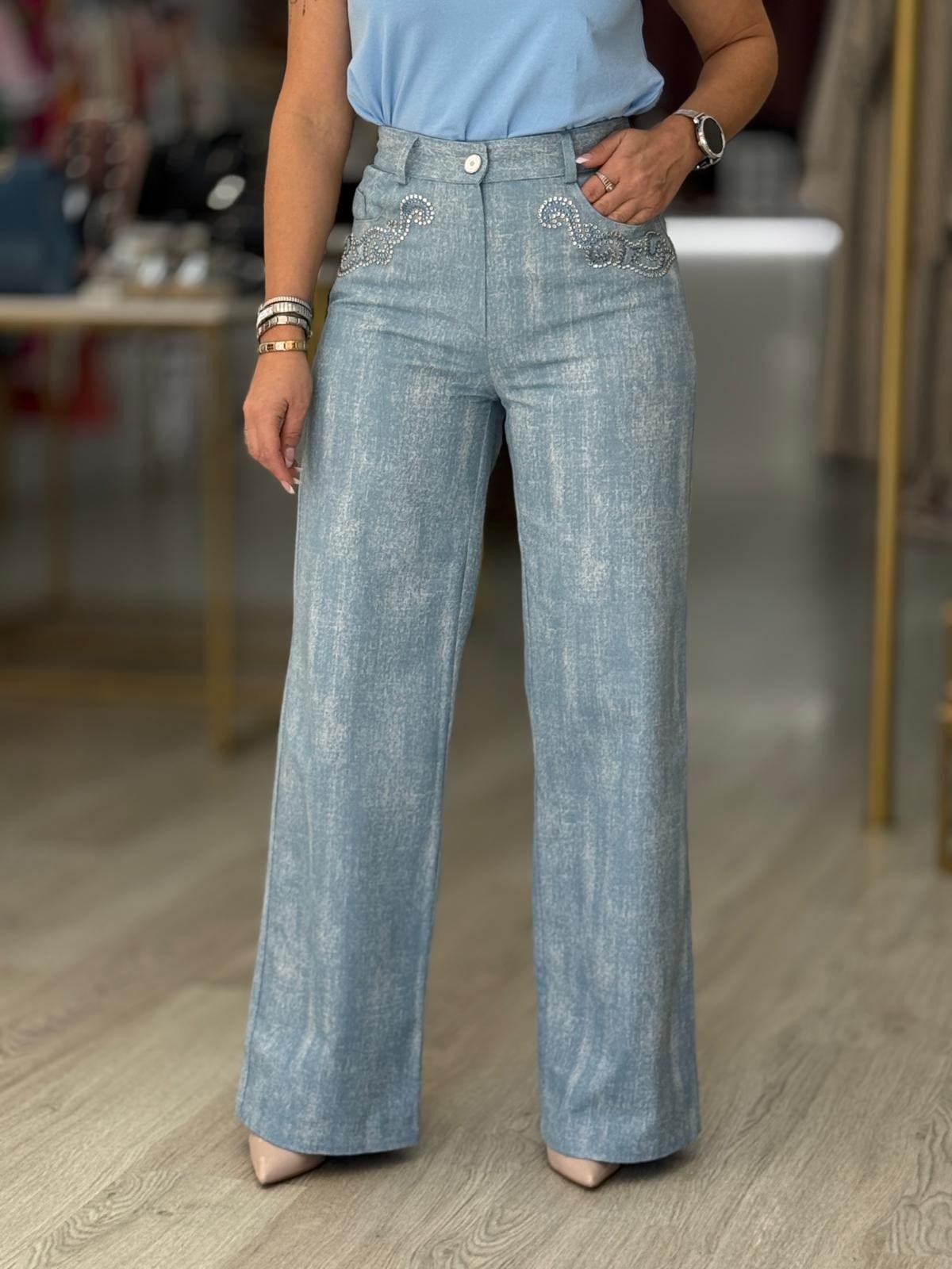 Calças jeans de cintura média