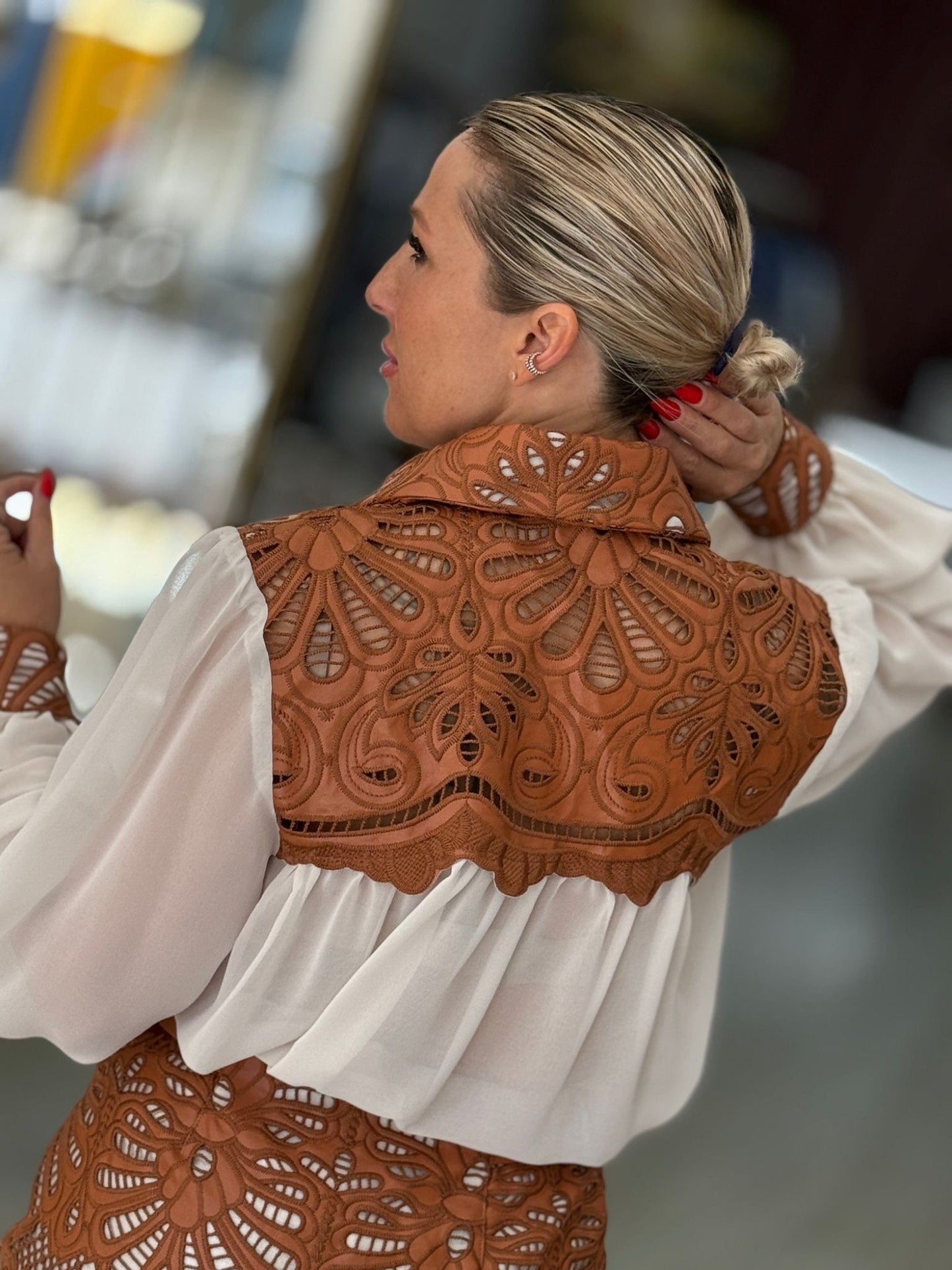 Camisa com bordados