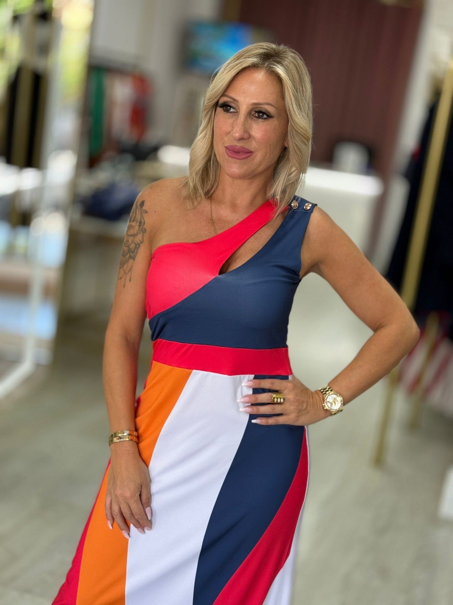 Vestido Midi Assimétrico