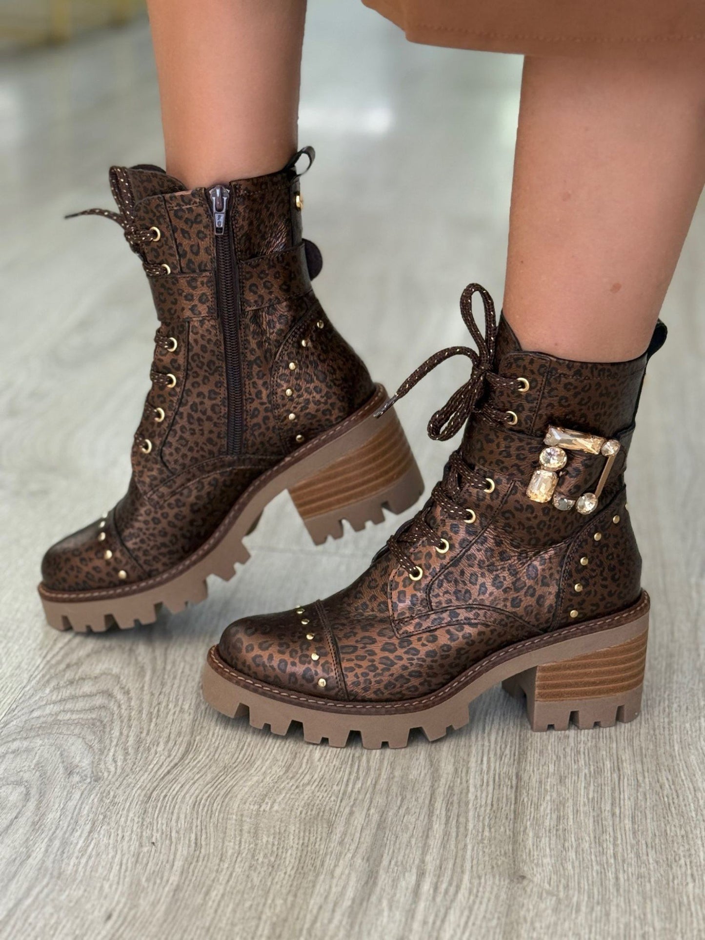 Bota Estilo Militar Castanha