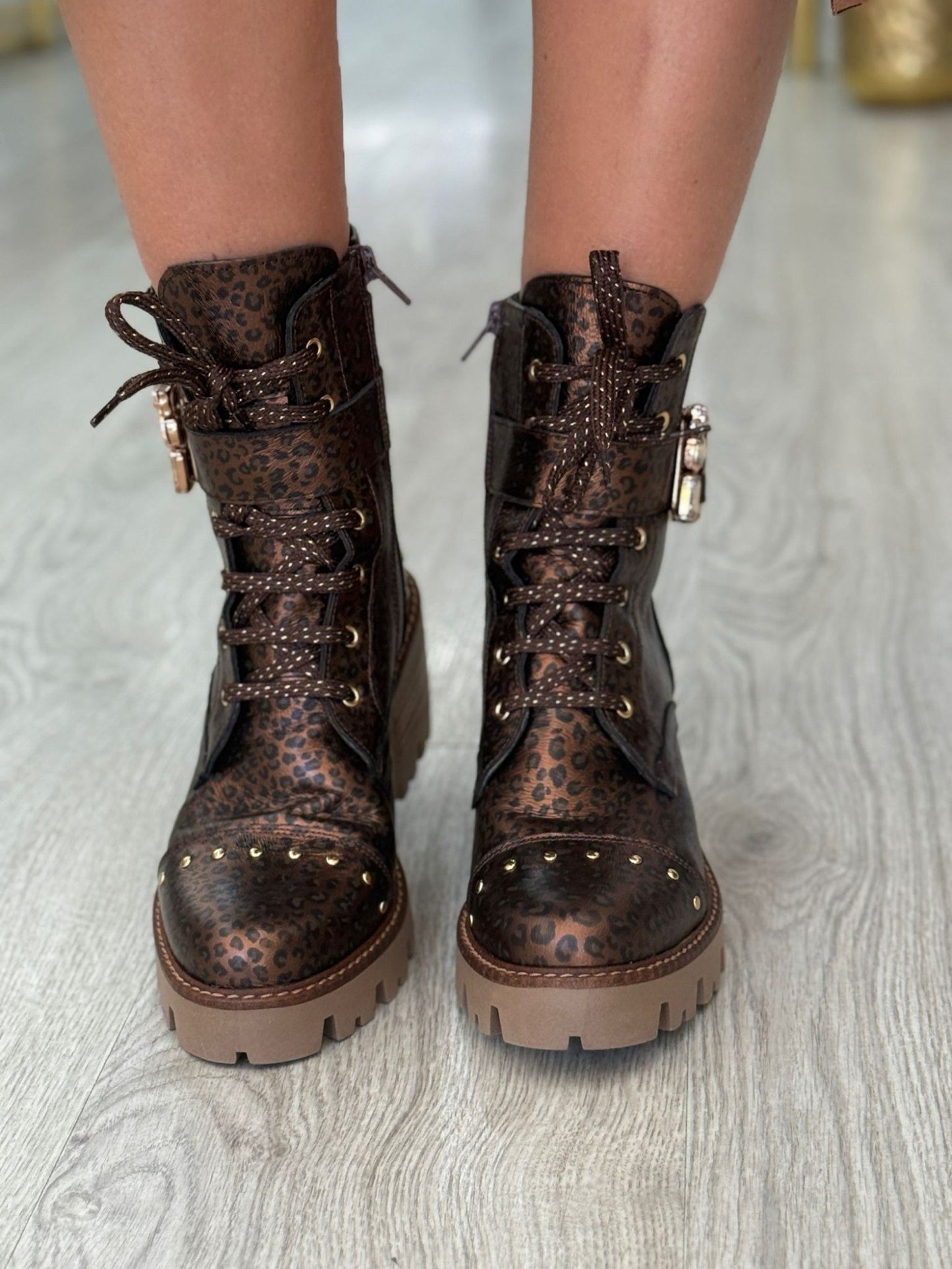Bota Estilo Militar Castanha