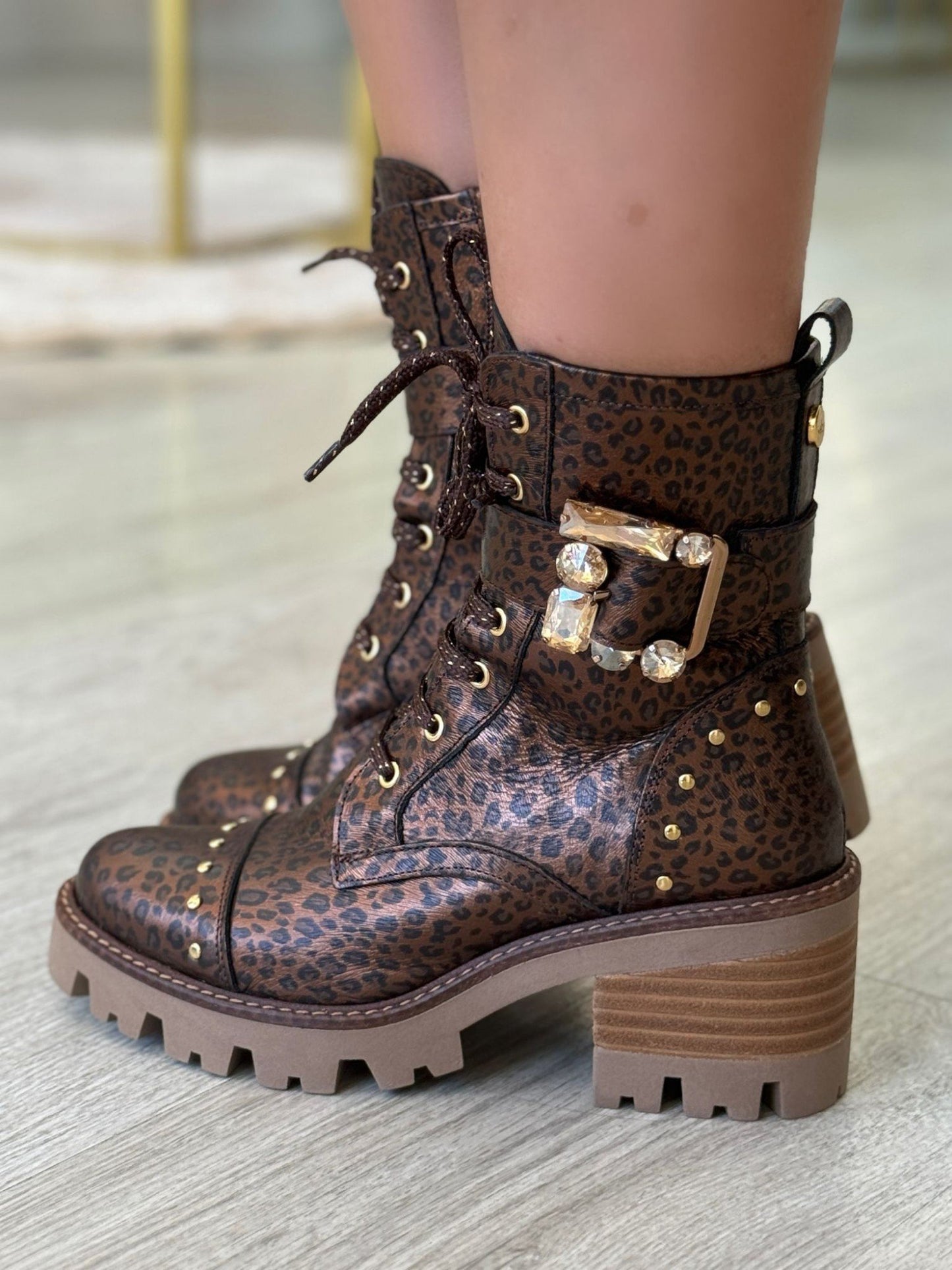 Bota Estilo Militar Castanha