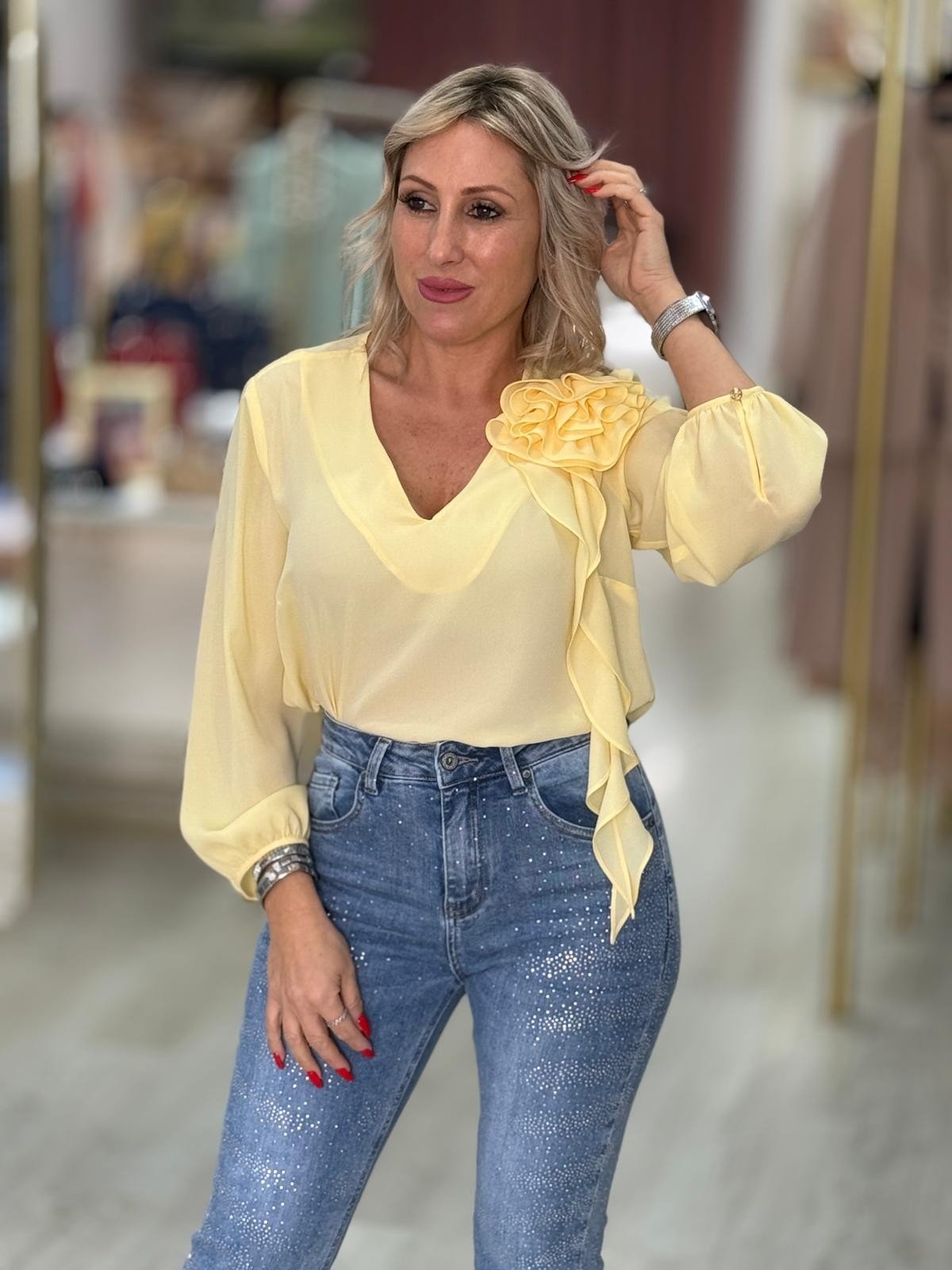 Túnica manga comprida com flor