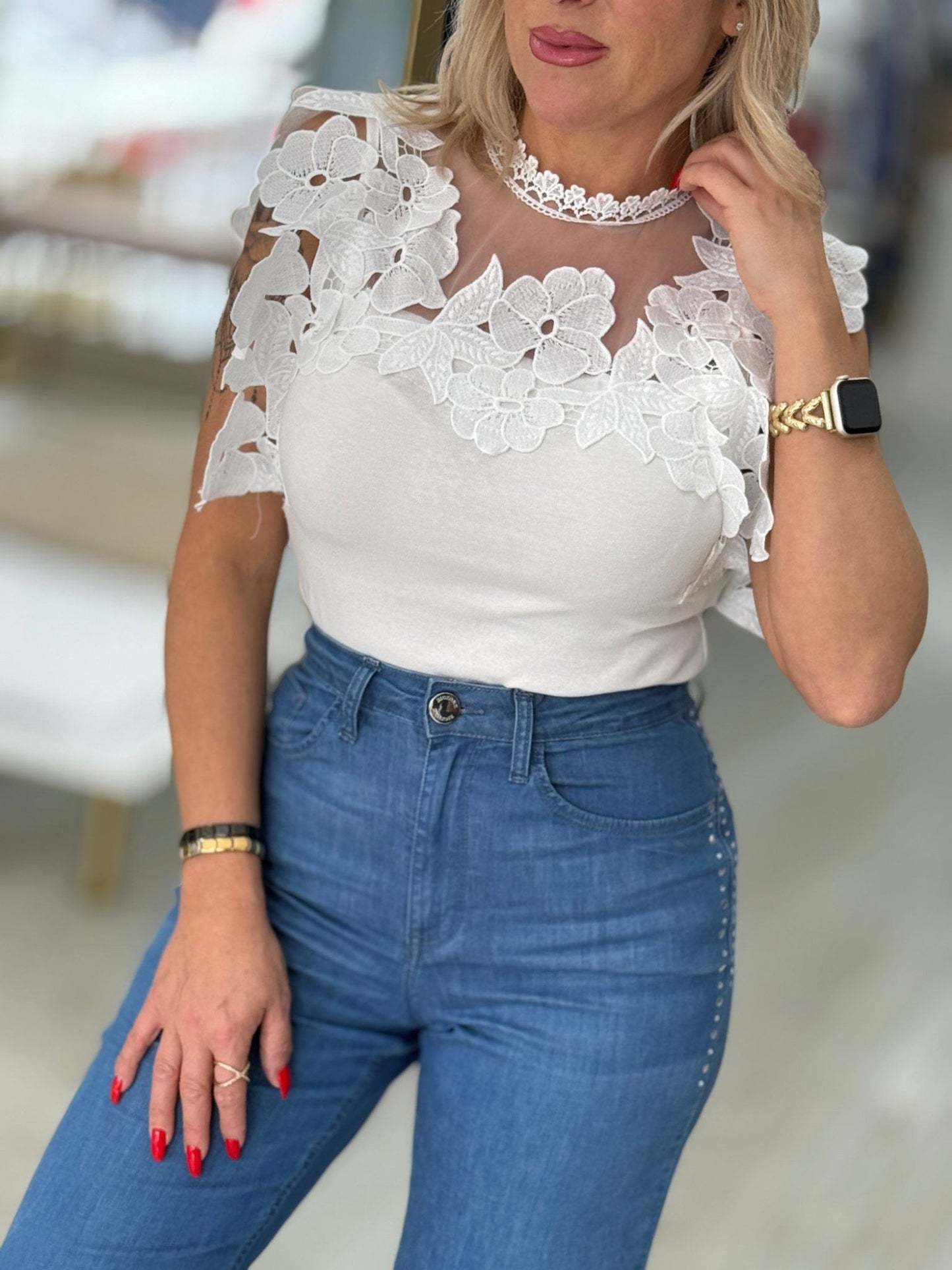T-shirt com renda (+ cores)