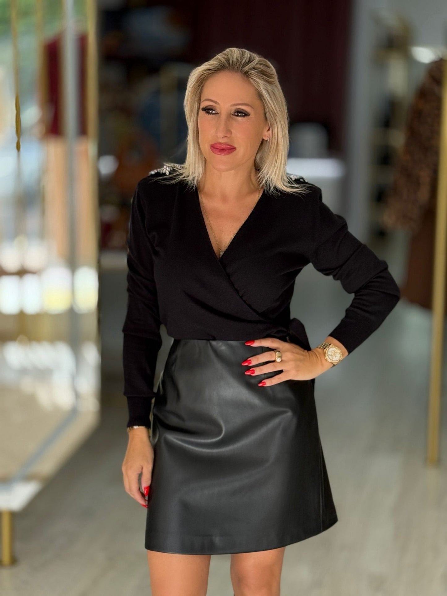 Camisola de trespasse com pedraria