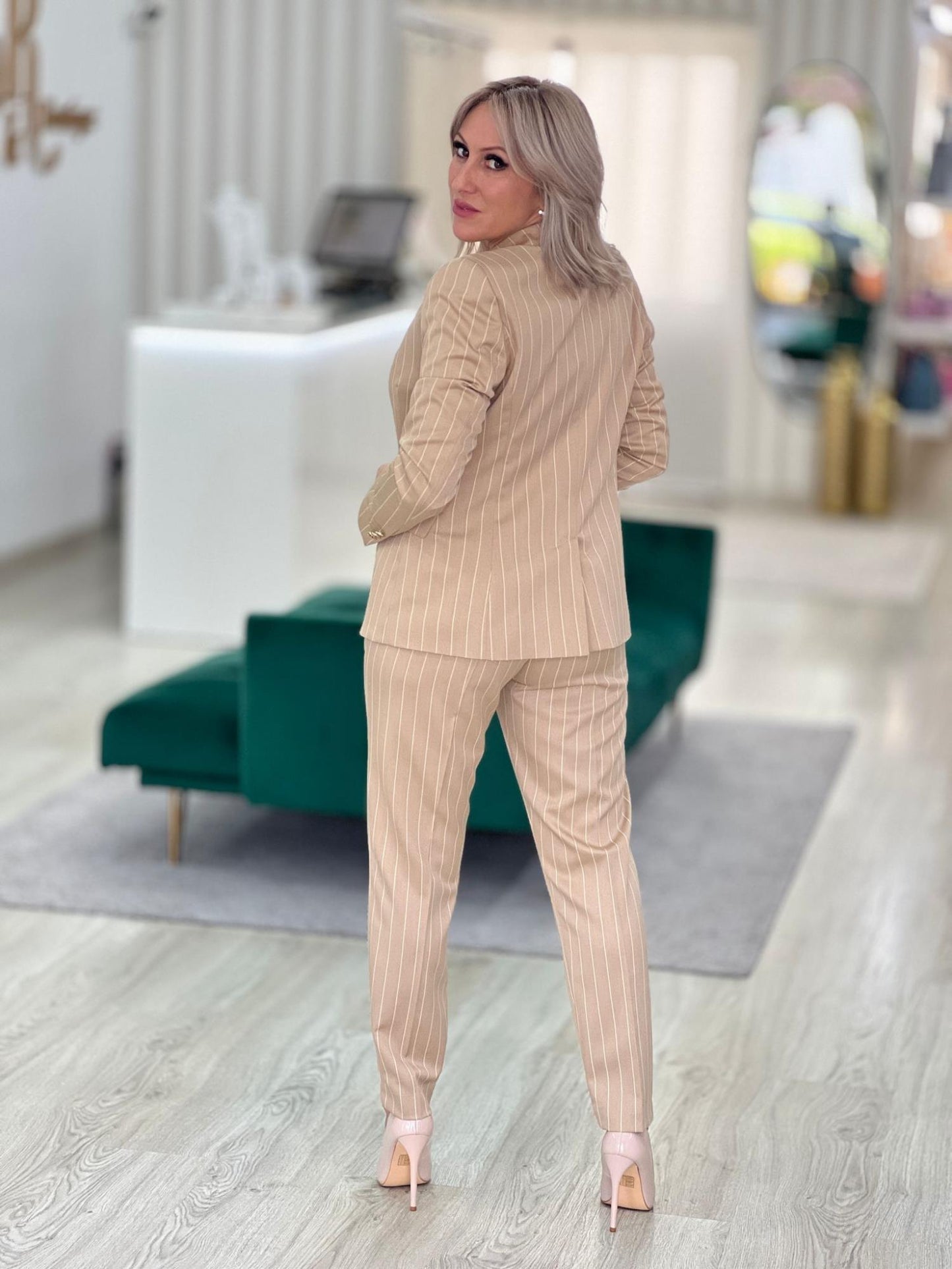Calça clássica de riscas