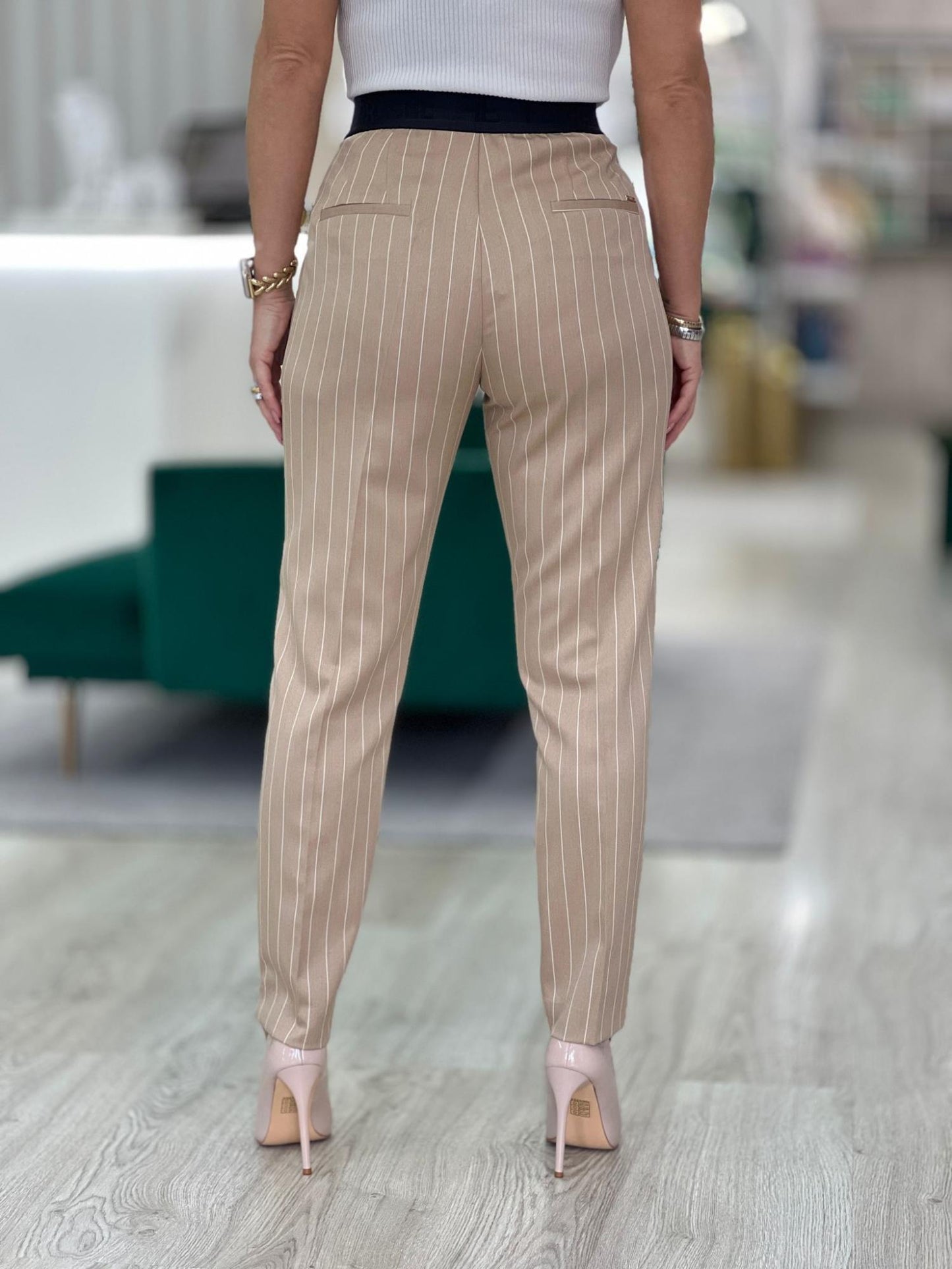 Calça clássica de riscas