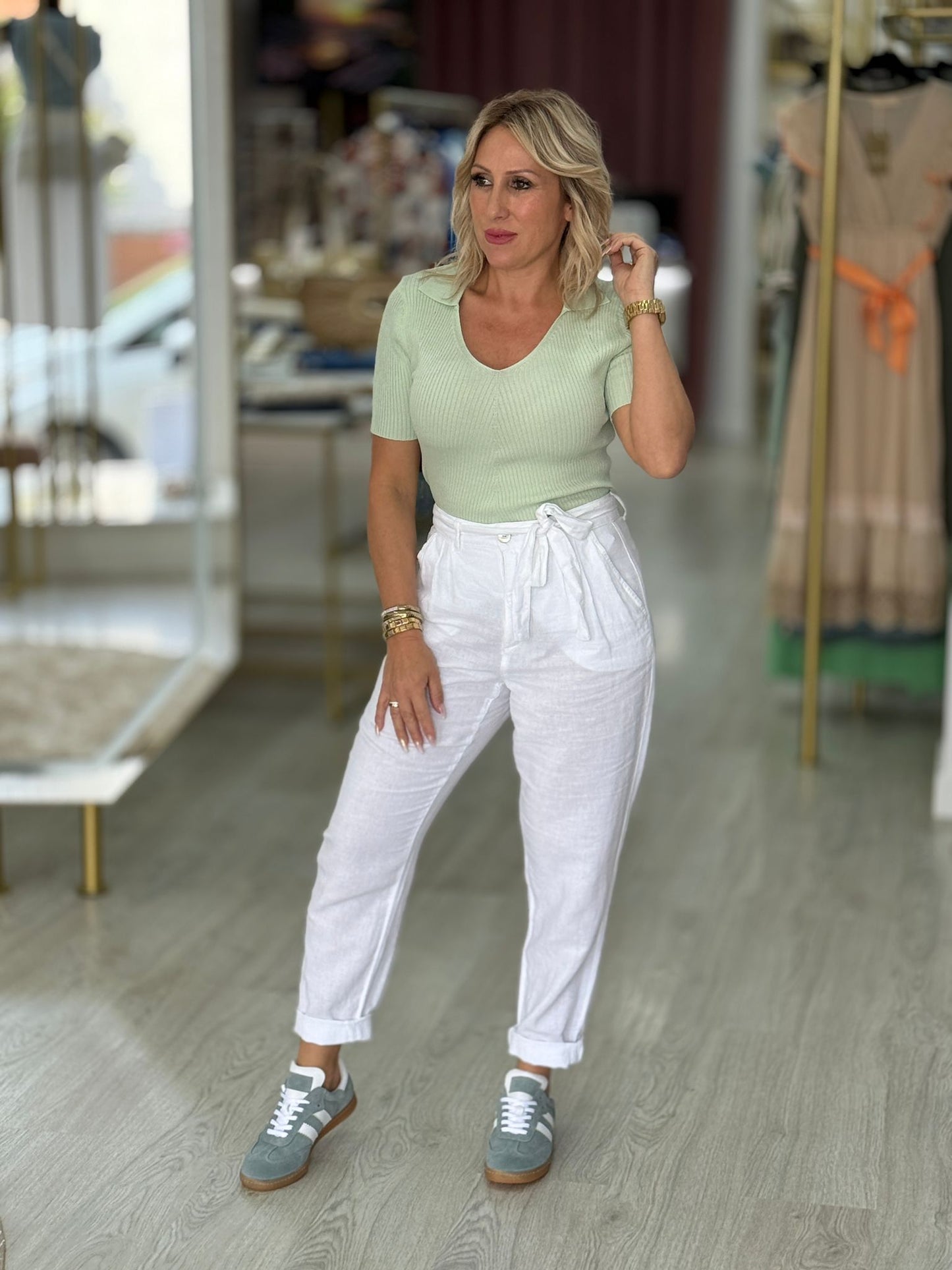 Camisola de malha canelada com manga curta (+ cores)