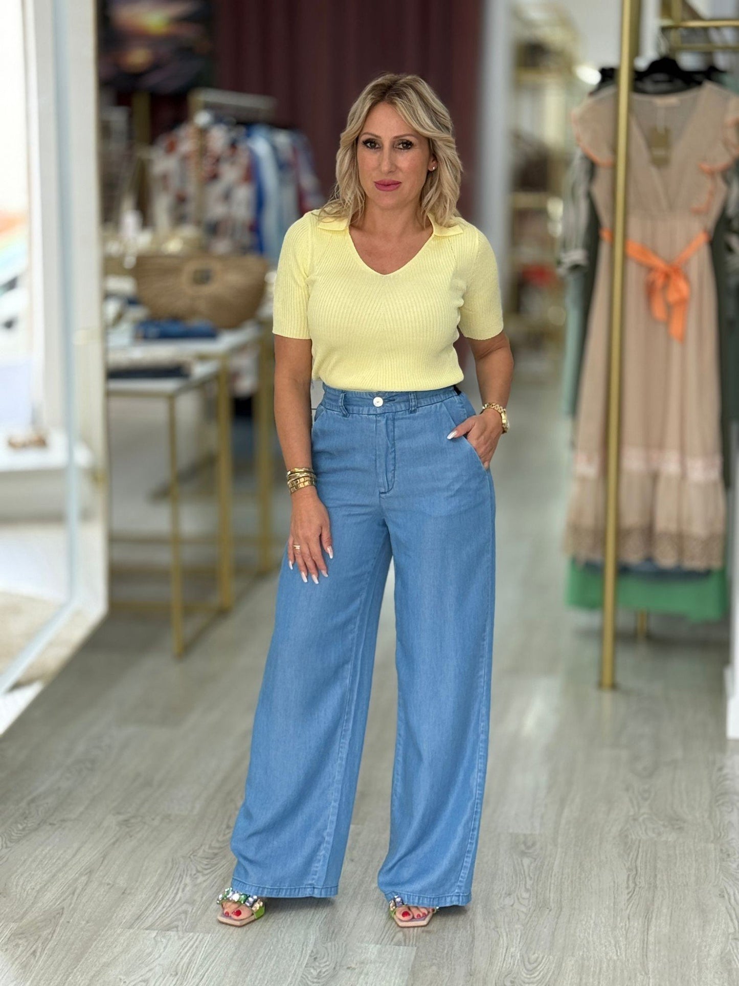Camisola de malha canelada com manga curta (+ cores)